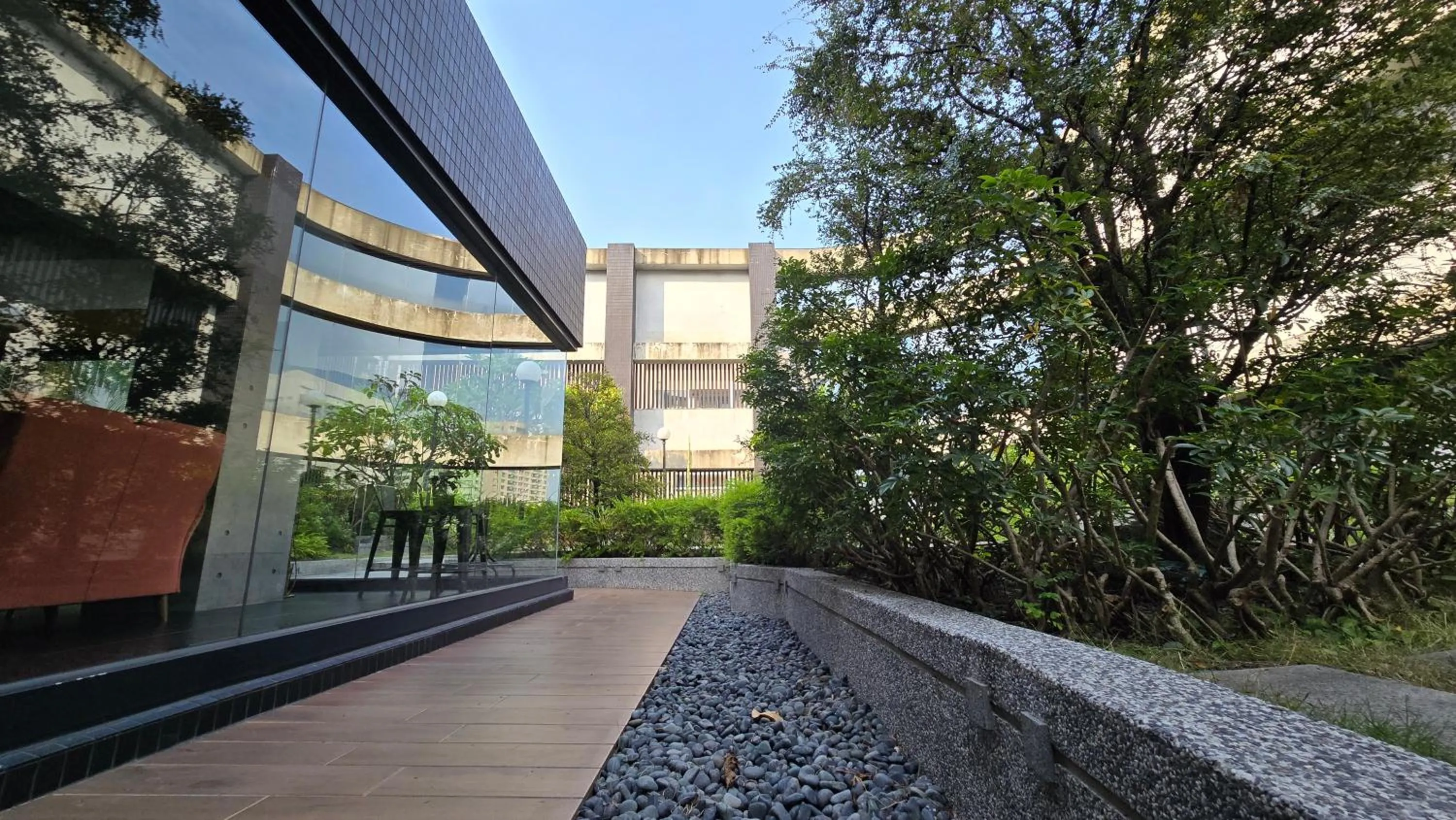 Garden view in Hotel R14