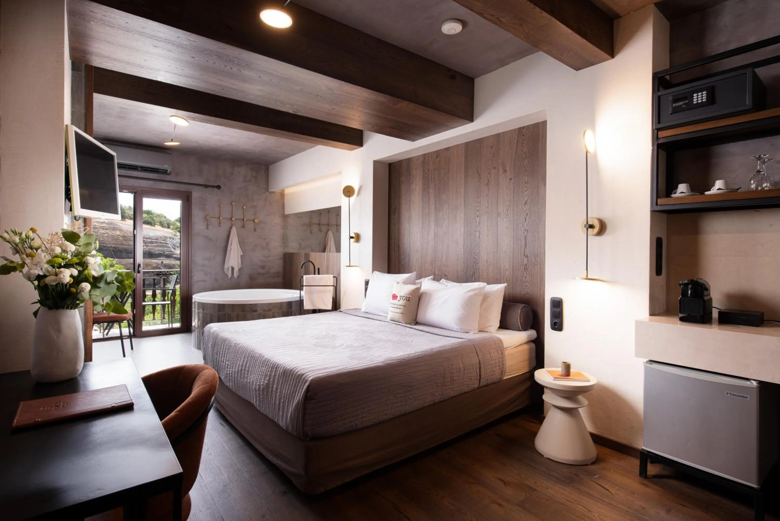 Bed in Tsikeli Boutique Hotel Meteora - Adults Friendly