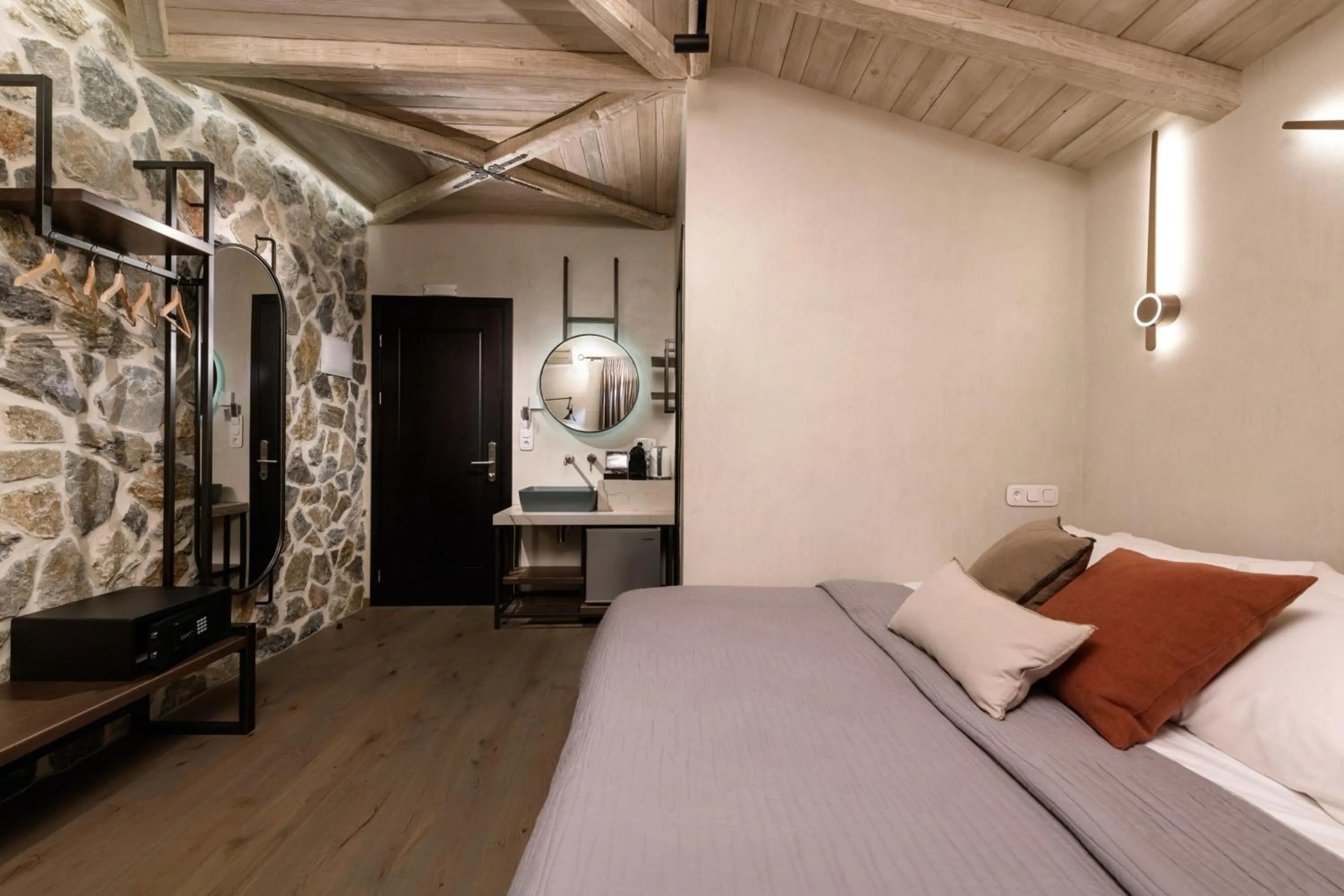 Bed in Tsikeli Boutique Hotel Meteora - Adults Friendly