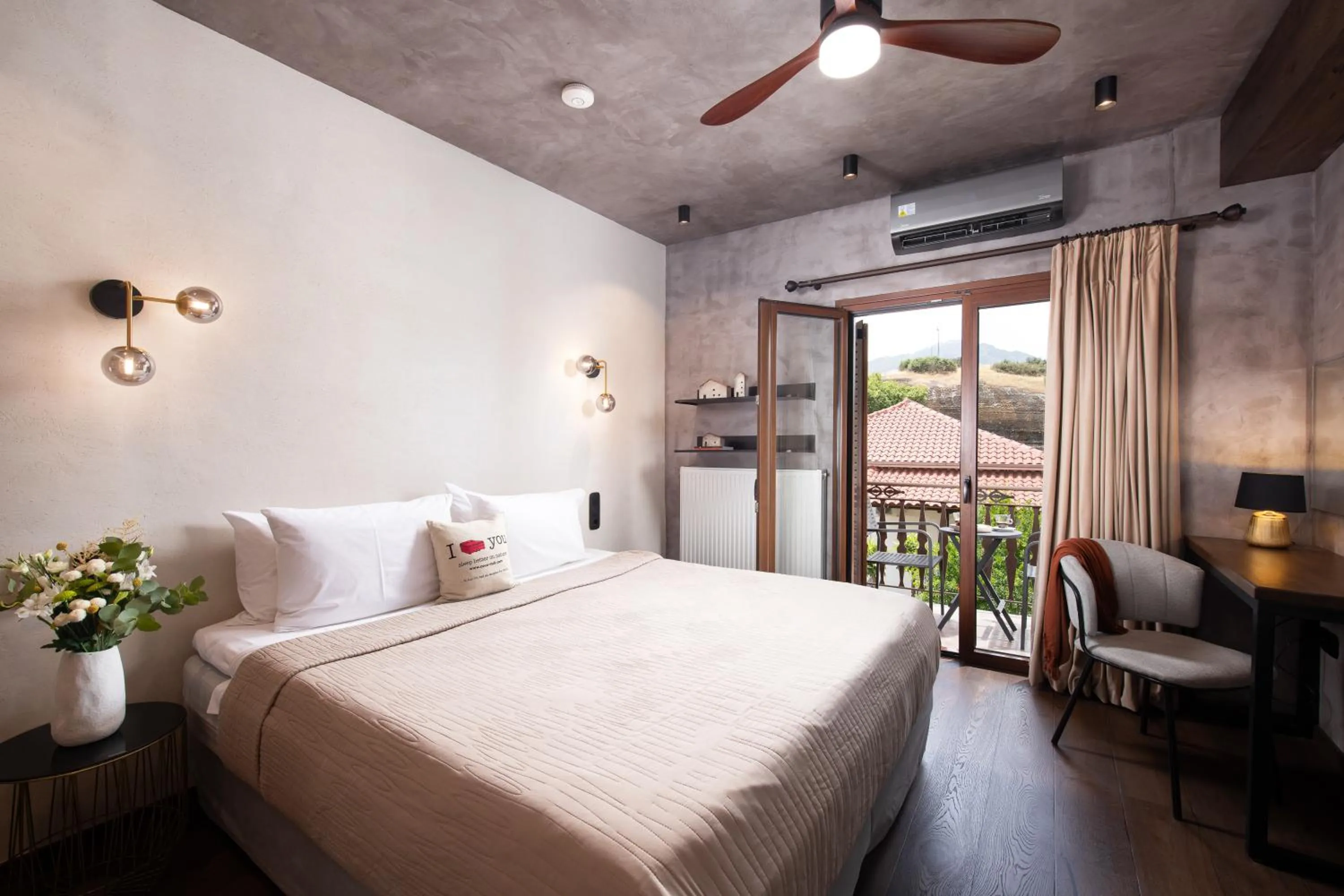 Bed in Tsikeli Boutique Hotel Meteora - Adults Friendly