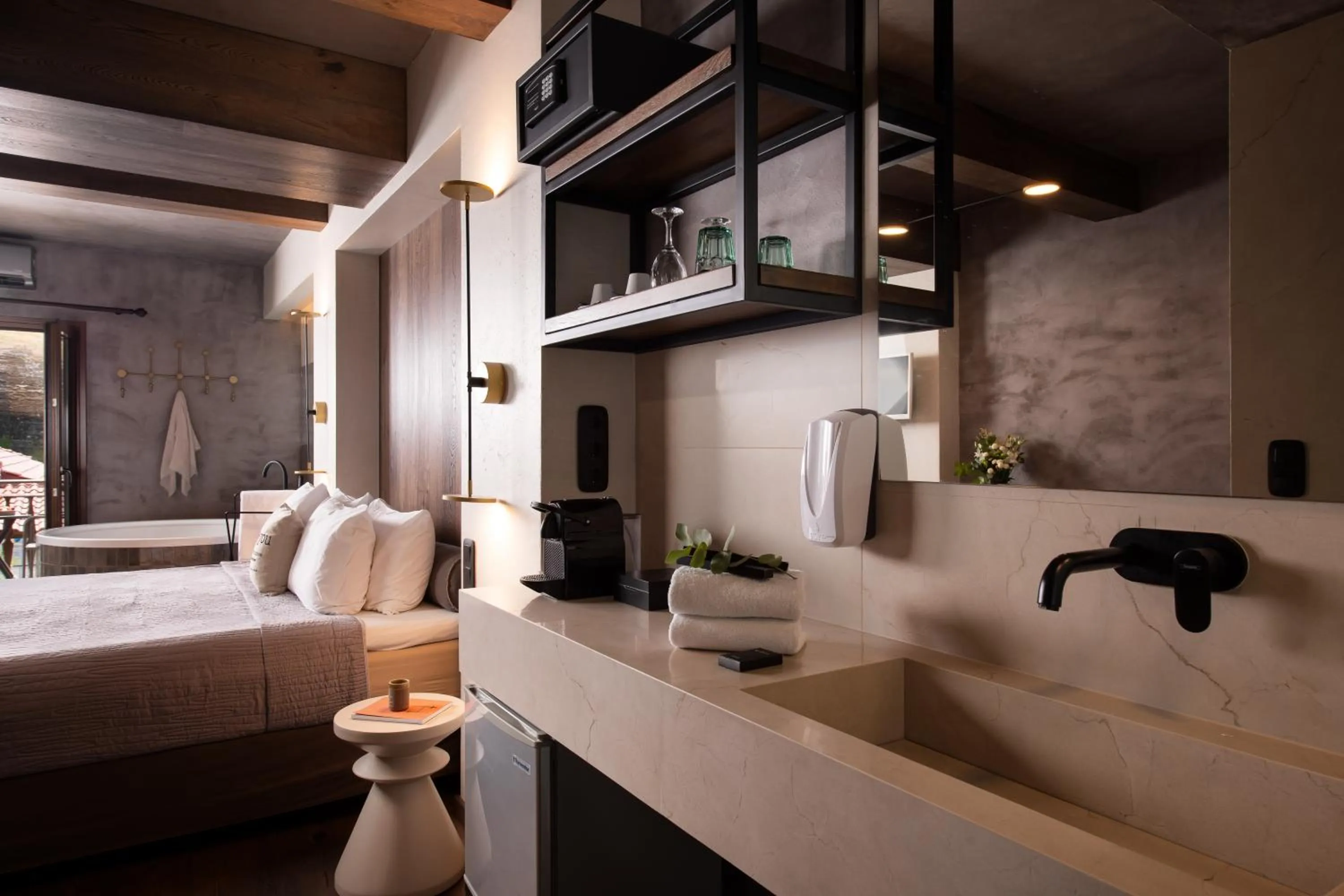 Bed in Tsikeli Boutique Hotel Meteora - Adults Friendly