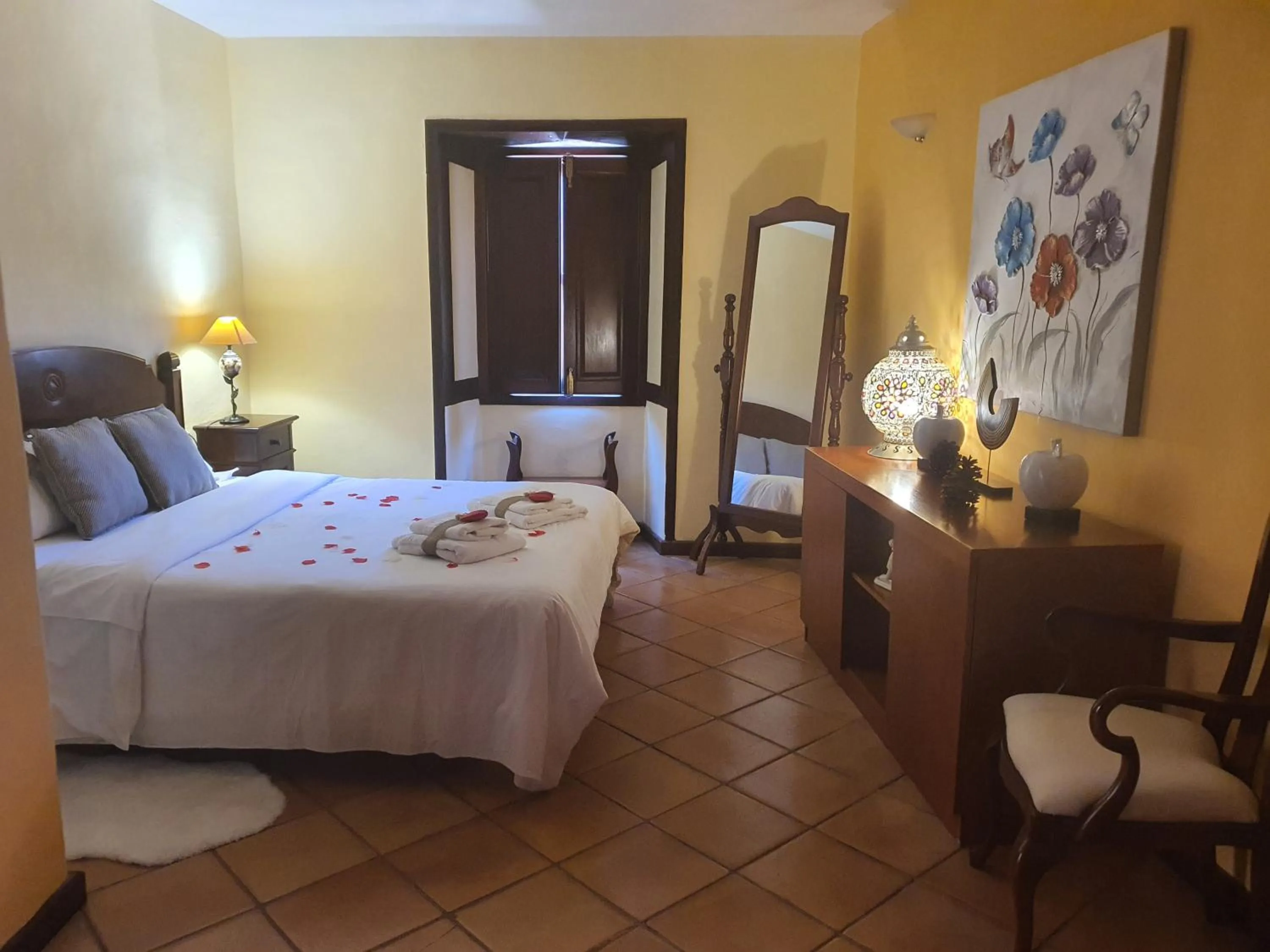 Bed in Hotel Rural La Raya 1866