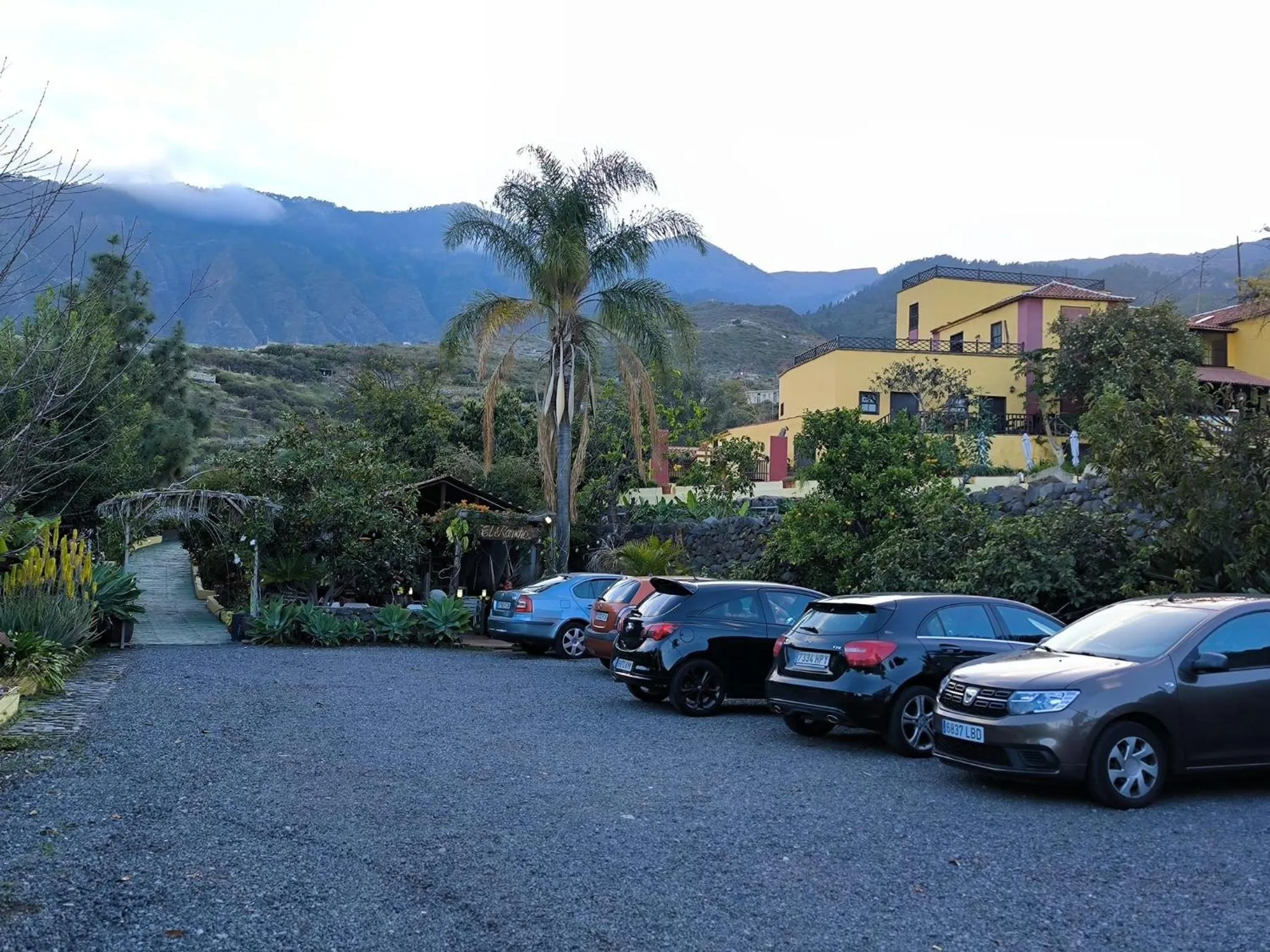 Parking in Hotel Rural La Raya 1866