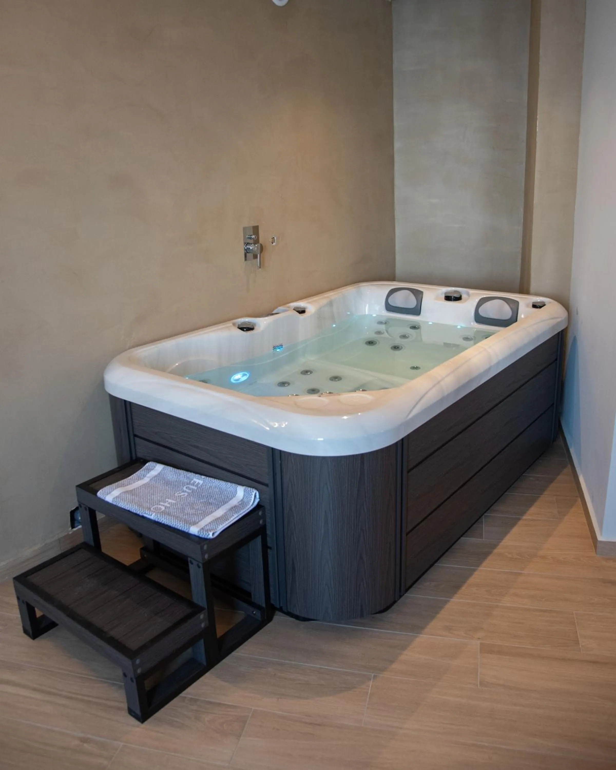 Hot Tub in Nireus Hotel