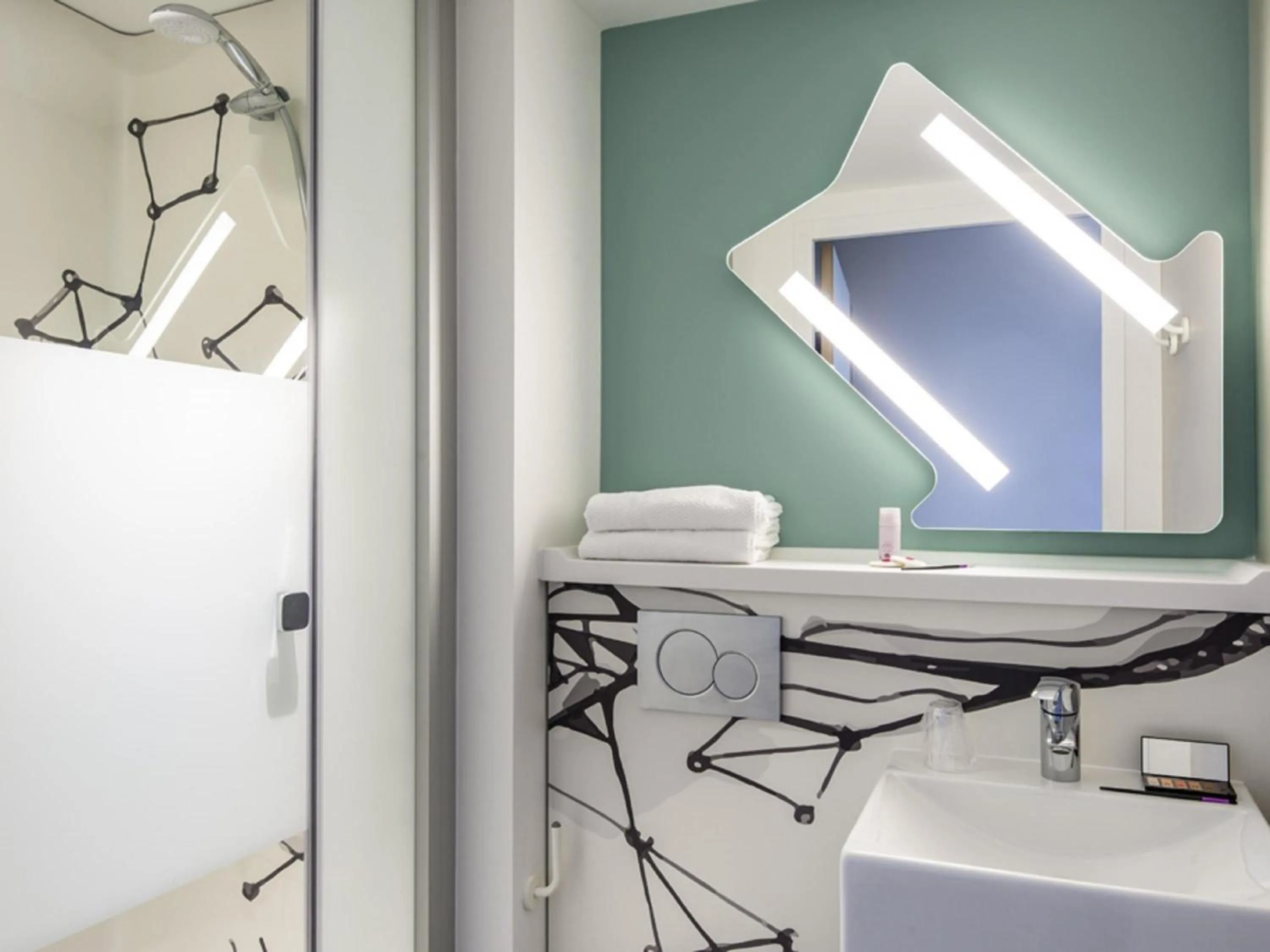 Bedroom in Ibis Budget Strasbourg Centre Gare