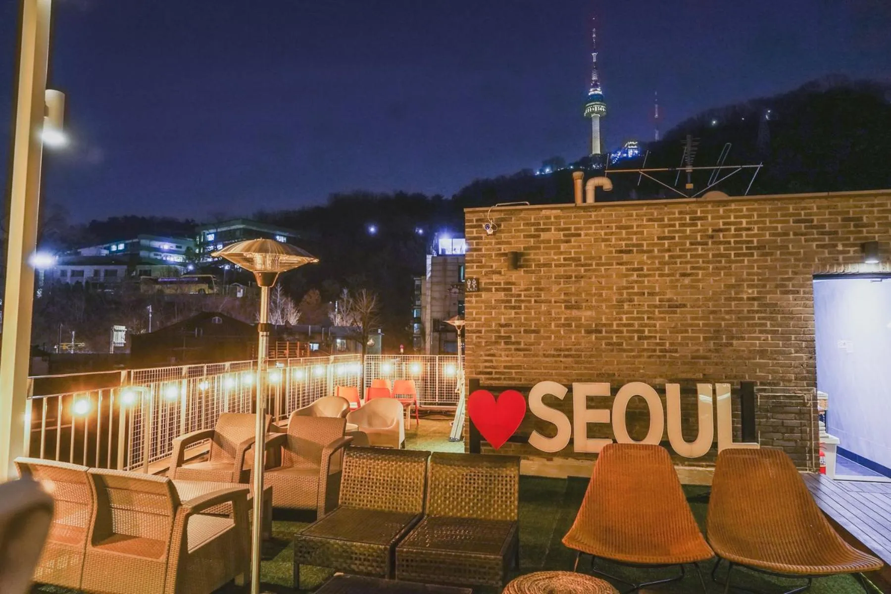 Myeongdong Artmonstay