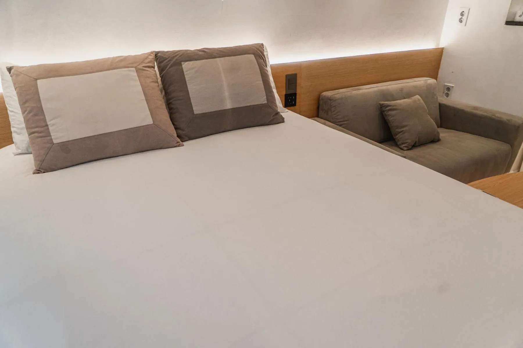 Bed in Myeongdong Artmonstay