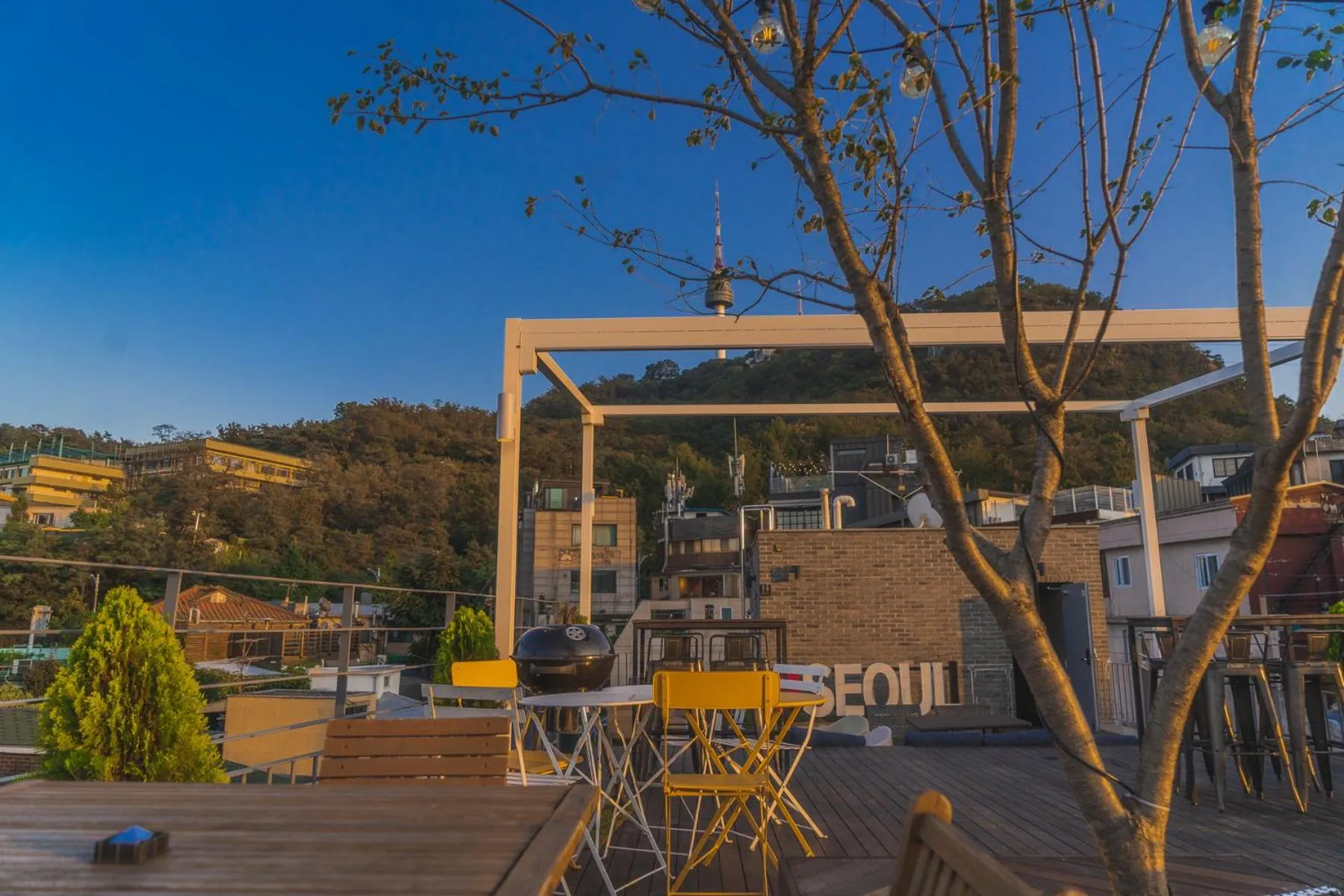 Myeongdong Artmonstay