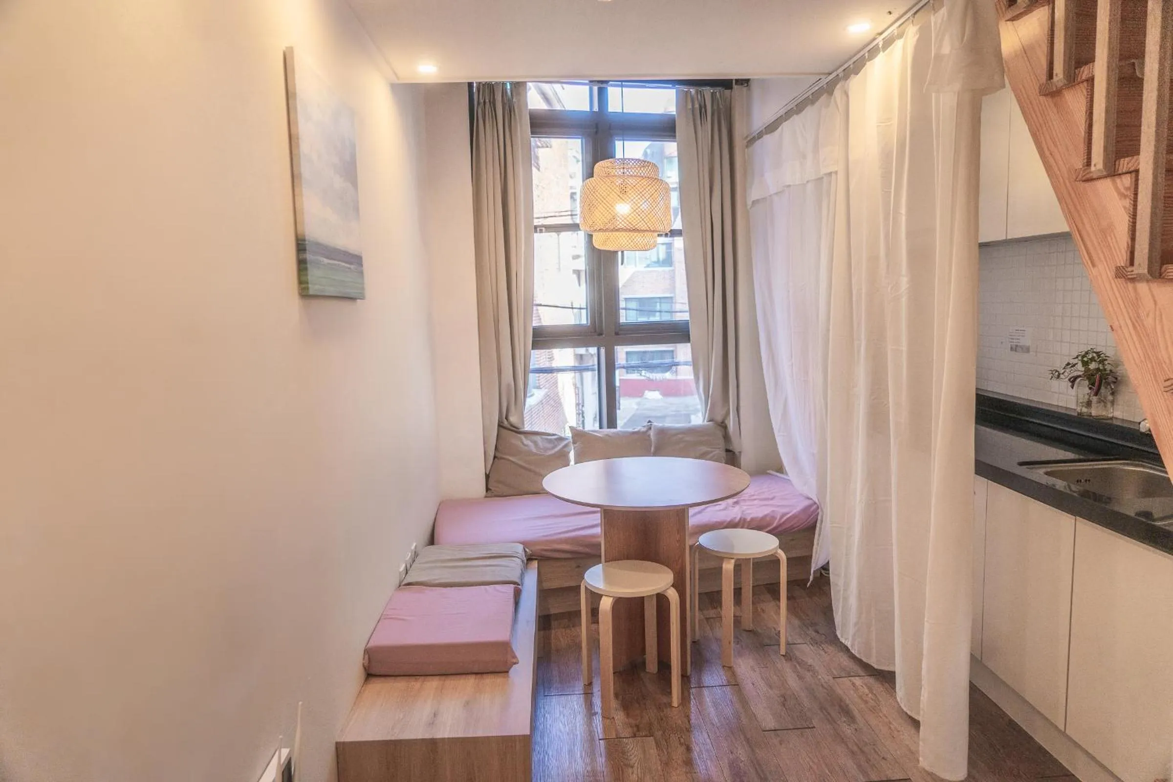 Myeongdong Artmonstay