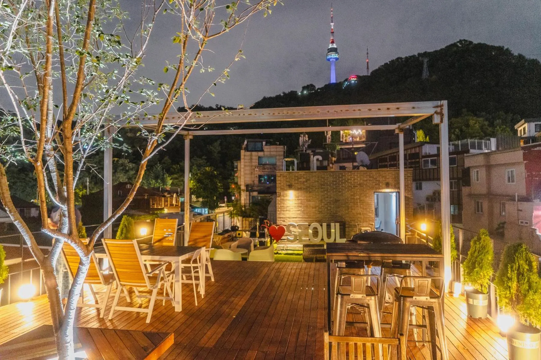 Myeongdong Artmonstay