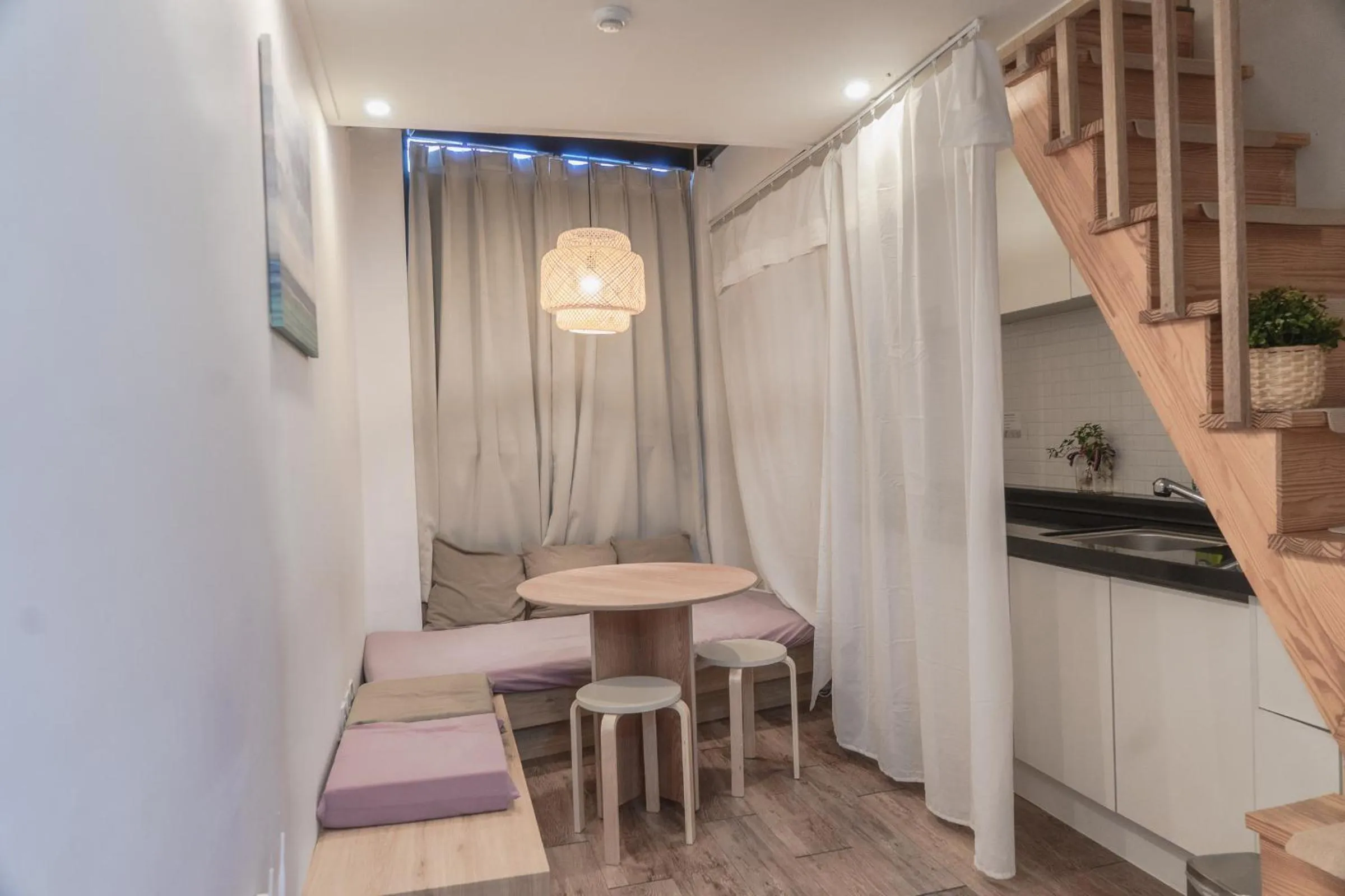 Myeongdong Artmonstay