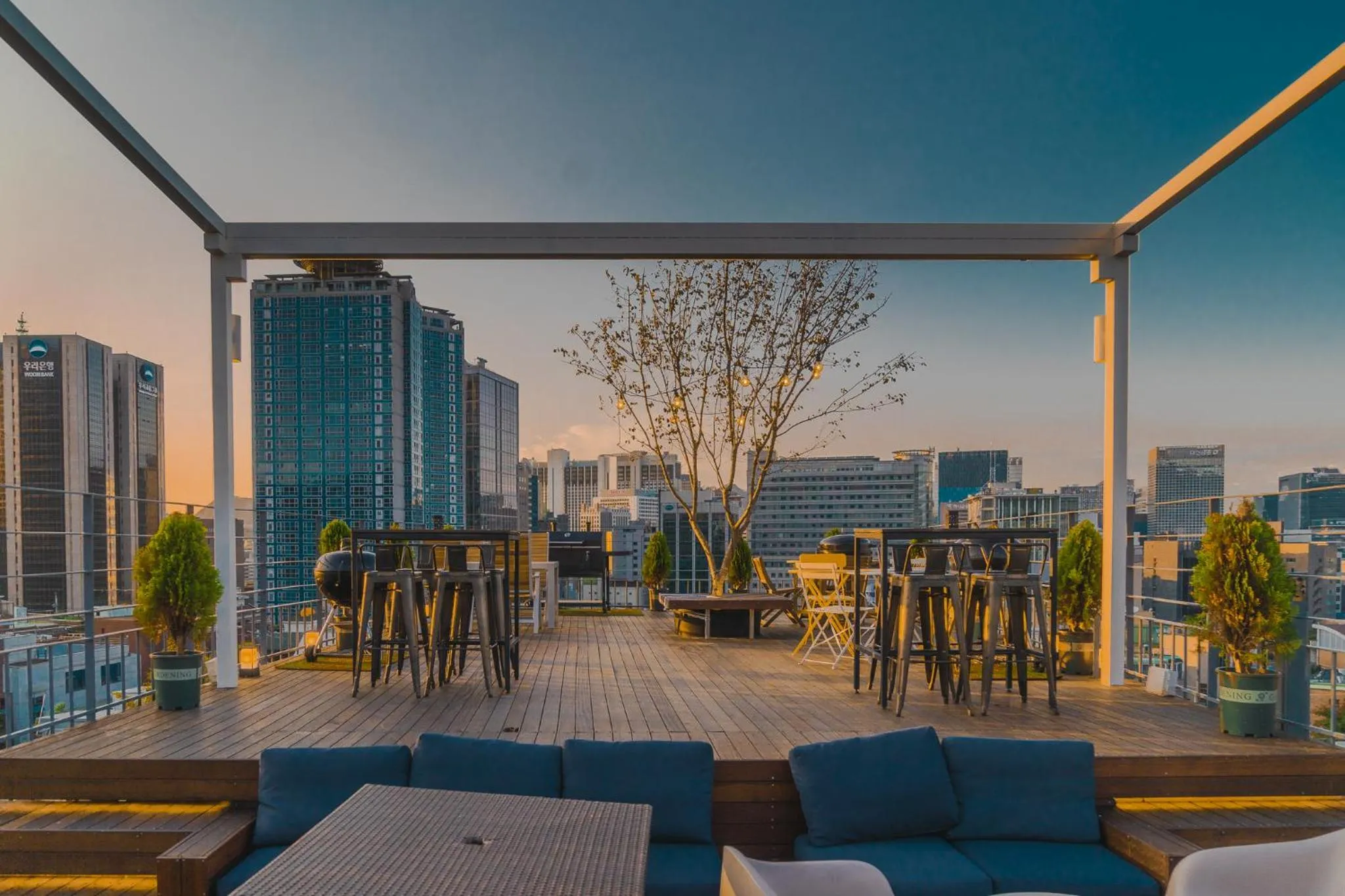 Myeongdong Artmonstay