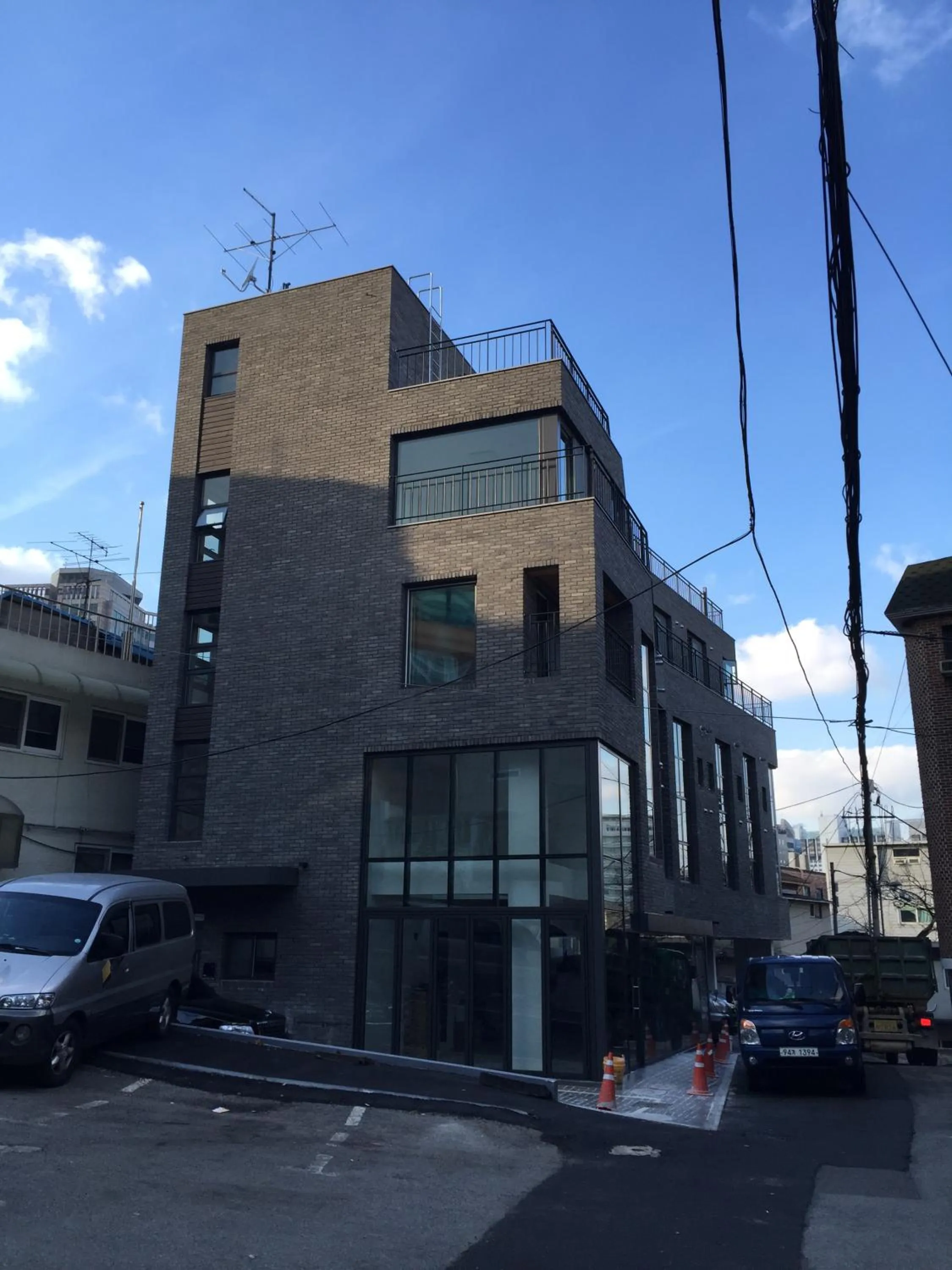 Facade/entrance in Myeongdong Artmonstay