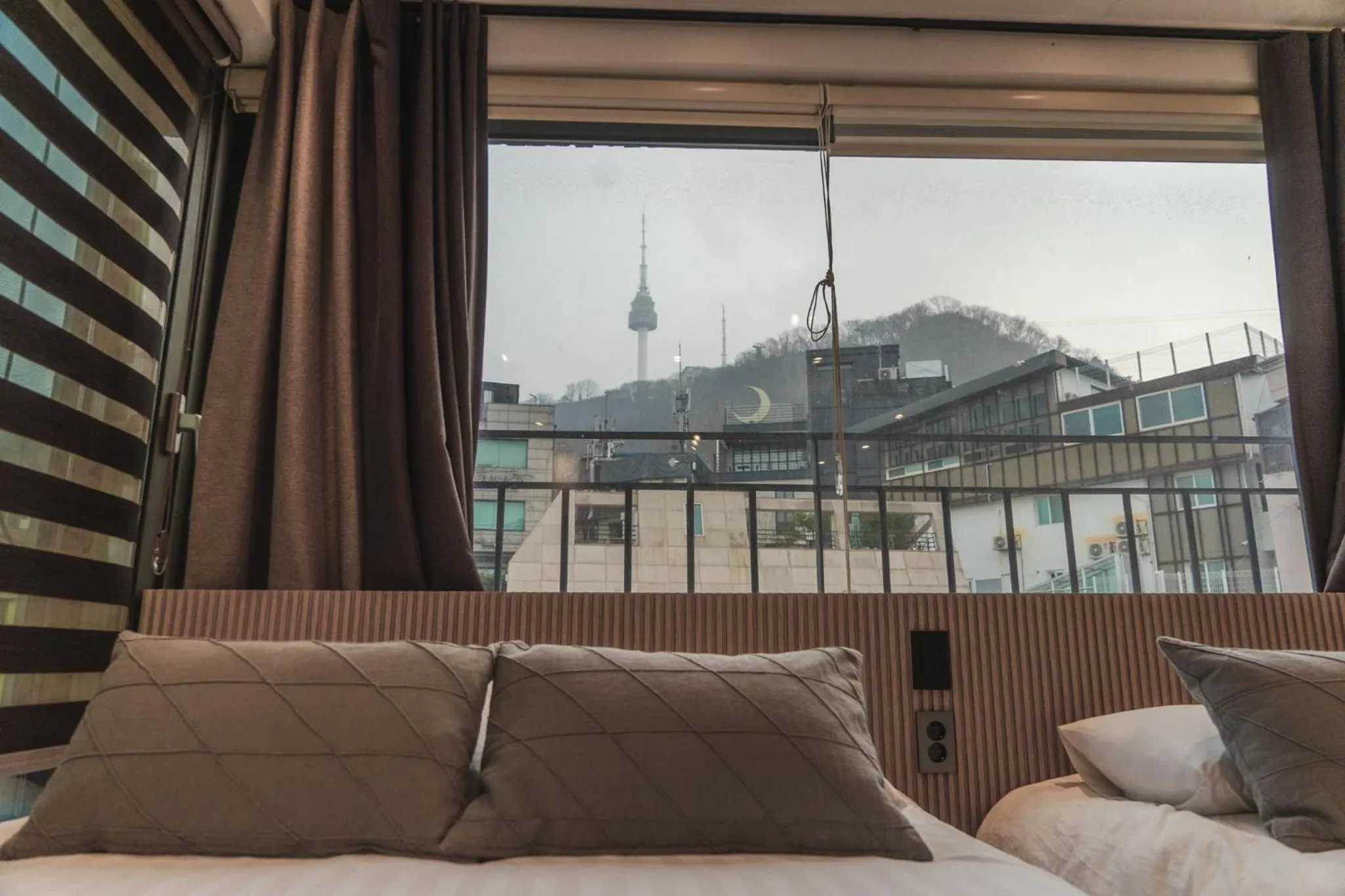 Myeongdong Artmonstay