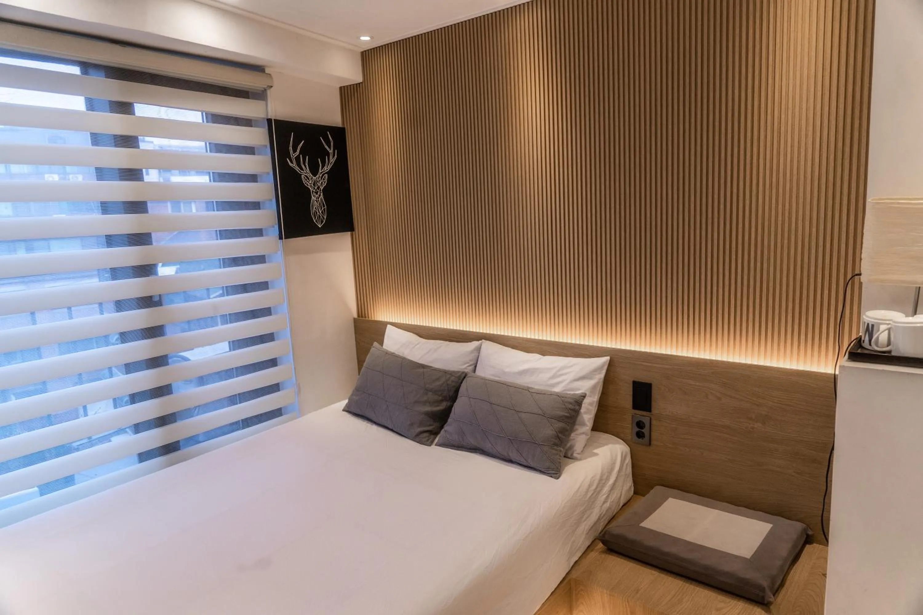 Bed in Myeongdong Artmonstay