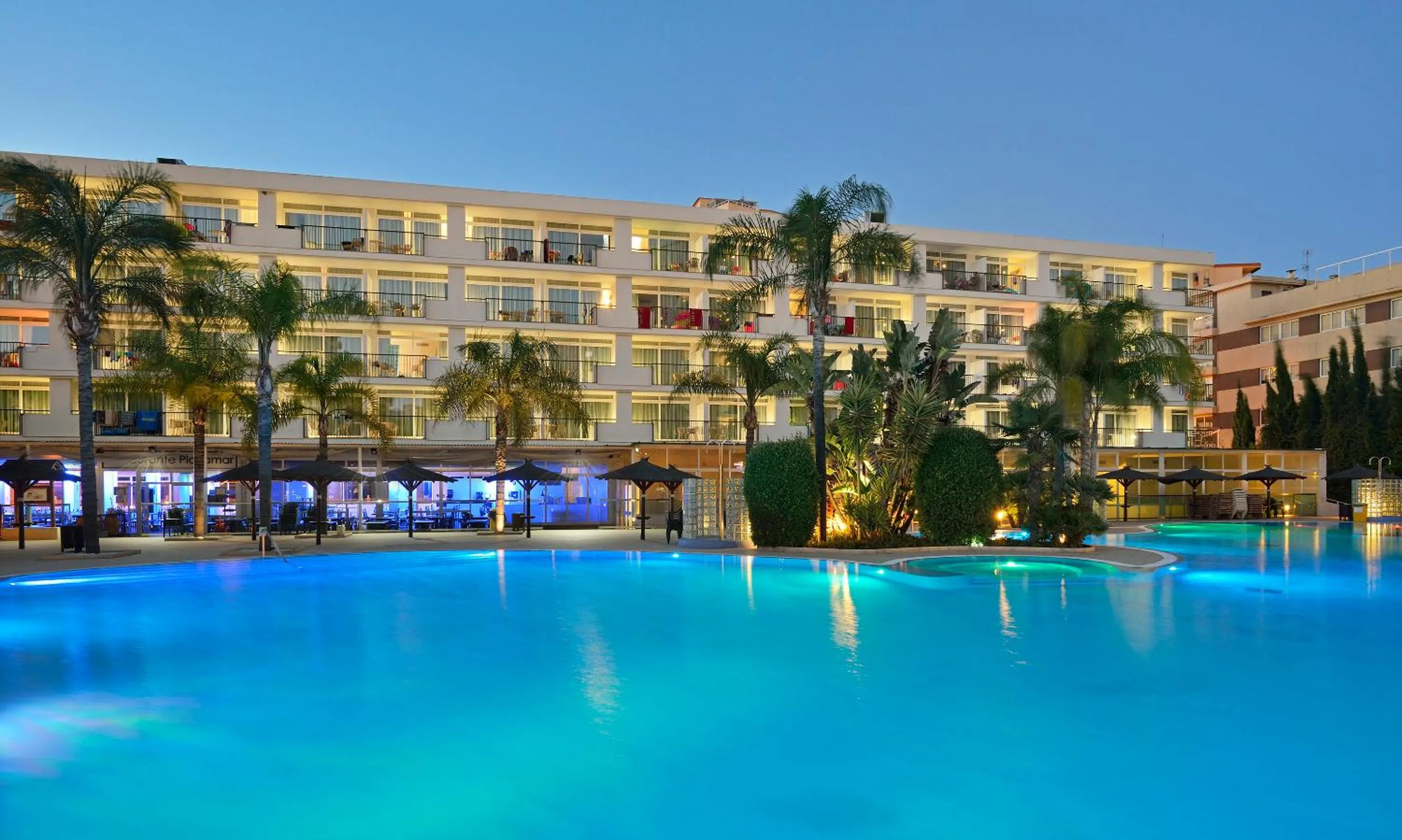 Swimming pool in Sol Principe