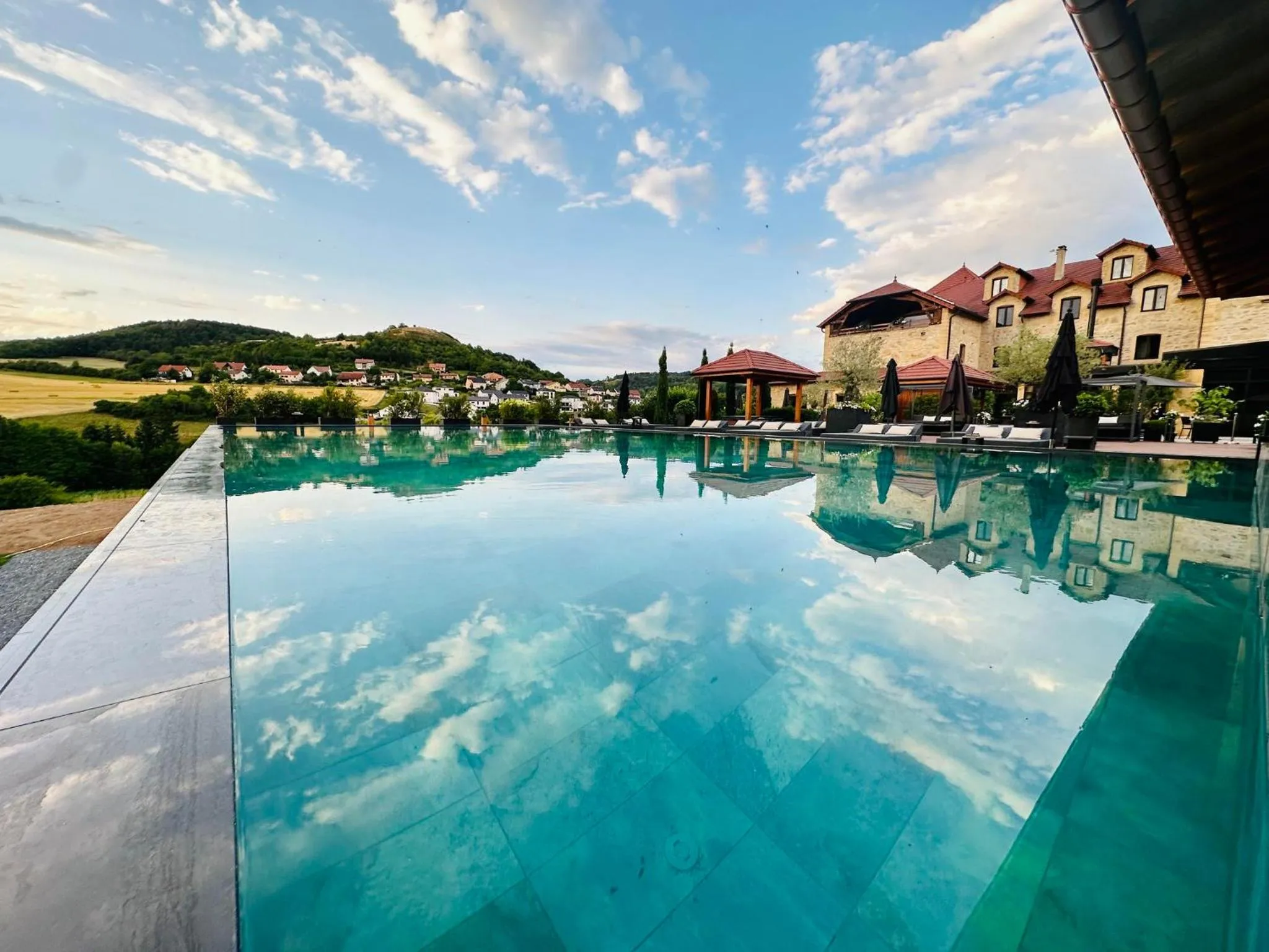 Swimming pool in Domaine de la Klauss & Spa, Restaurant Gastronomique Le K
