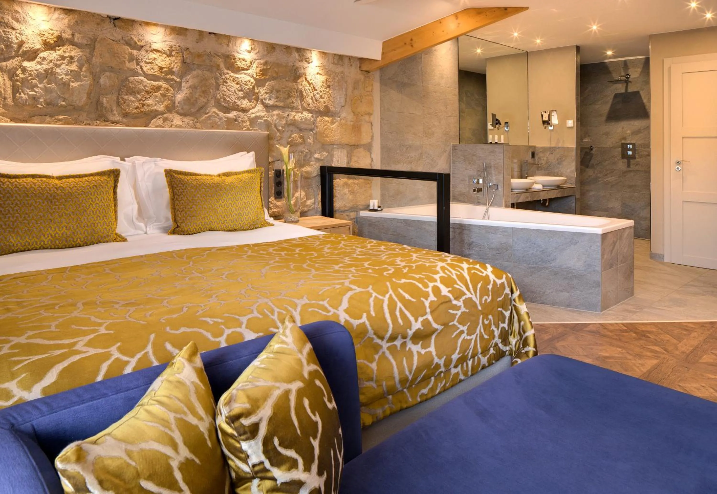 Suite with Balcony in Domaine de la Klauss & Spa, Restaurant Gastronomique Le K