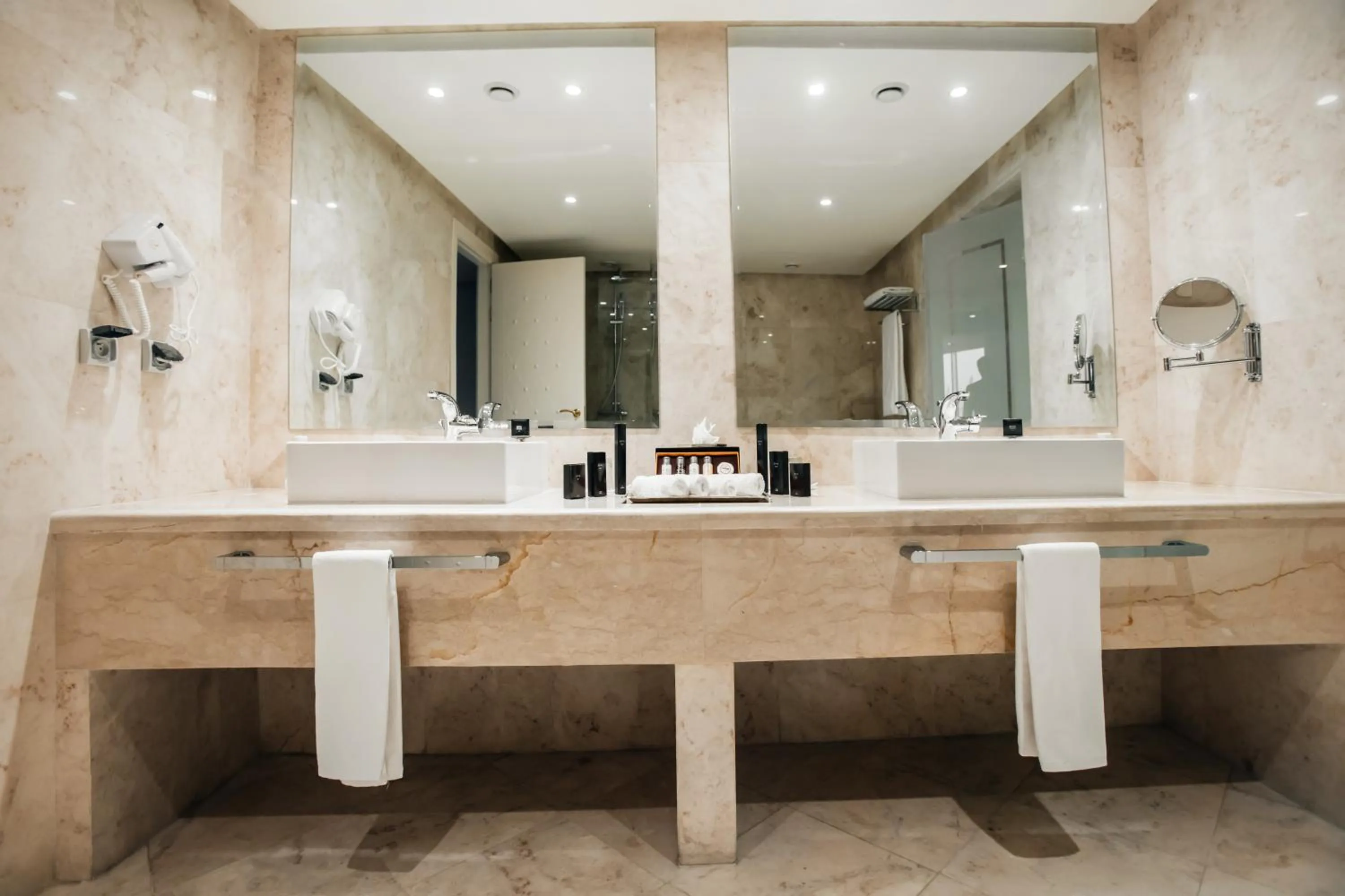 Bathroom in Grand Mogador City Center