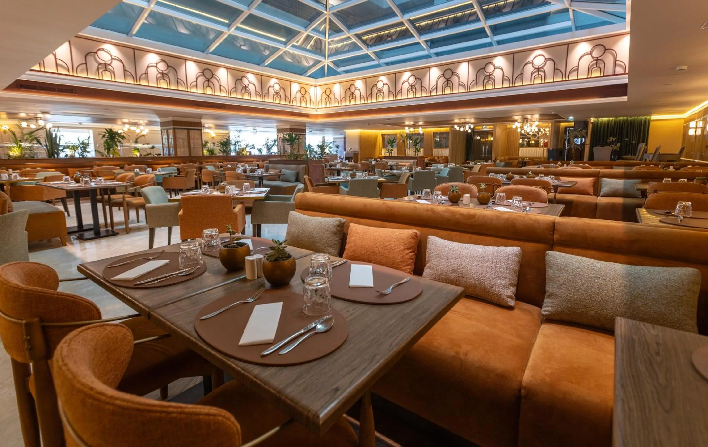 Restaurant/places to eat in Grand Mogador City Center