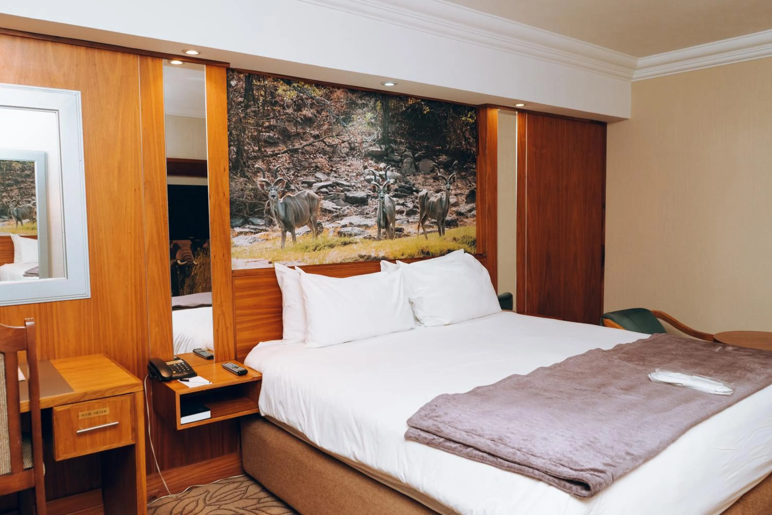 Bedroom in Monomotapa