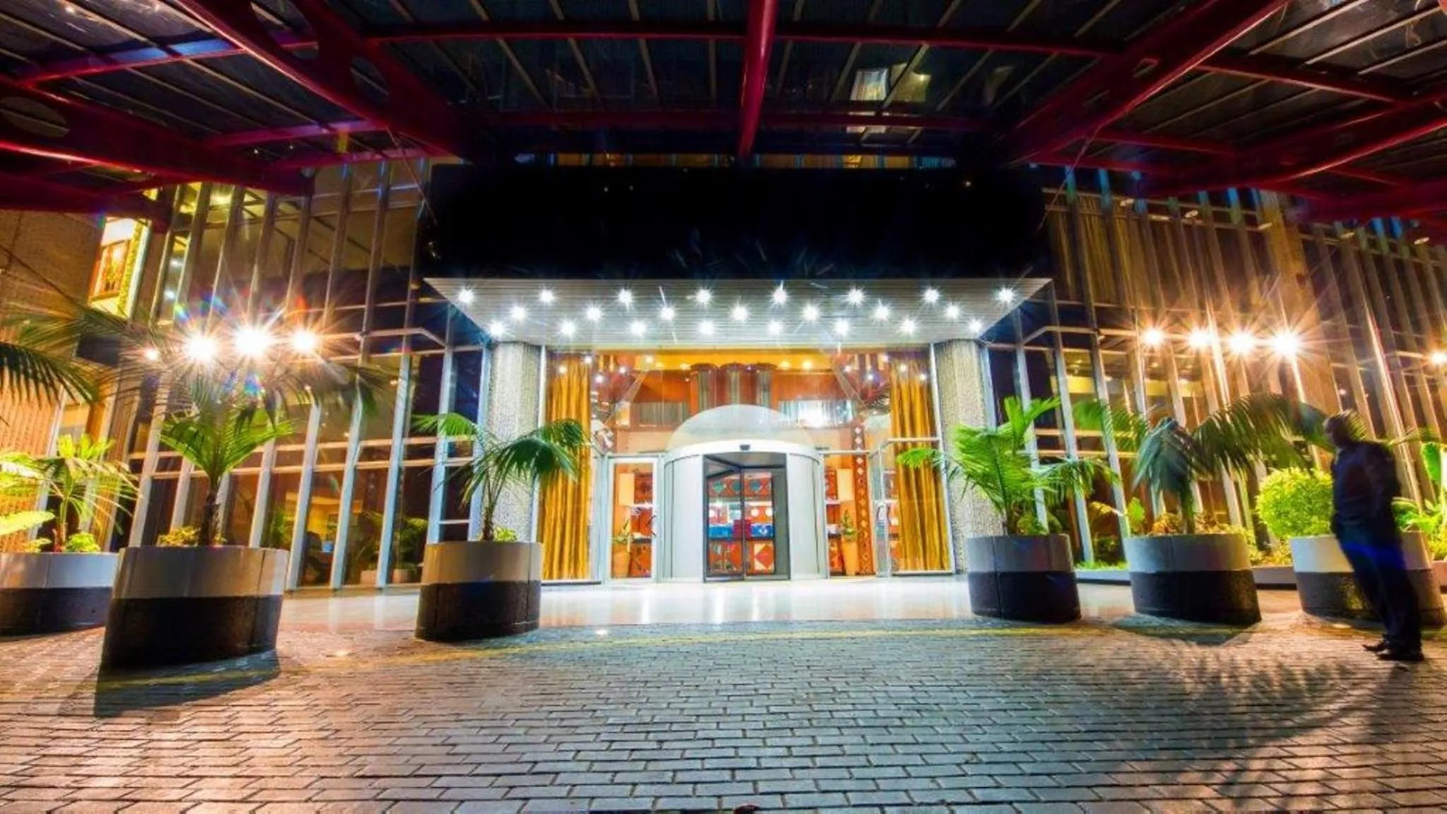 Facade/entrance in Monomotapa