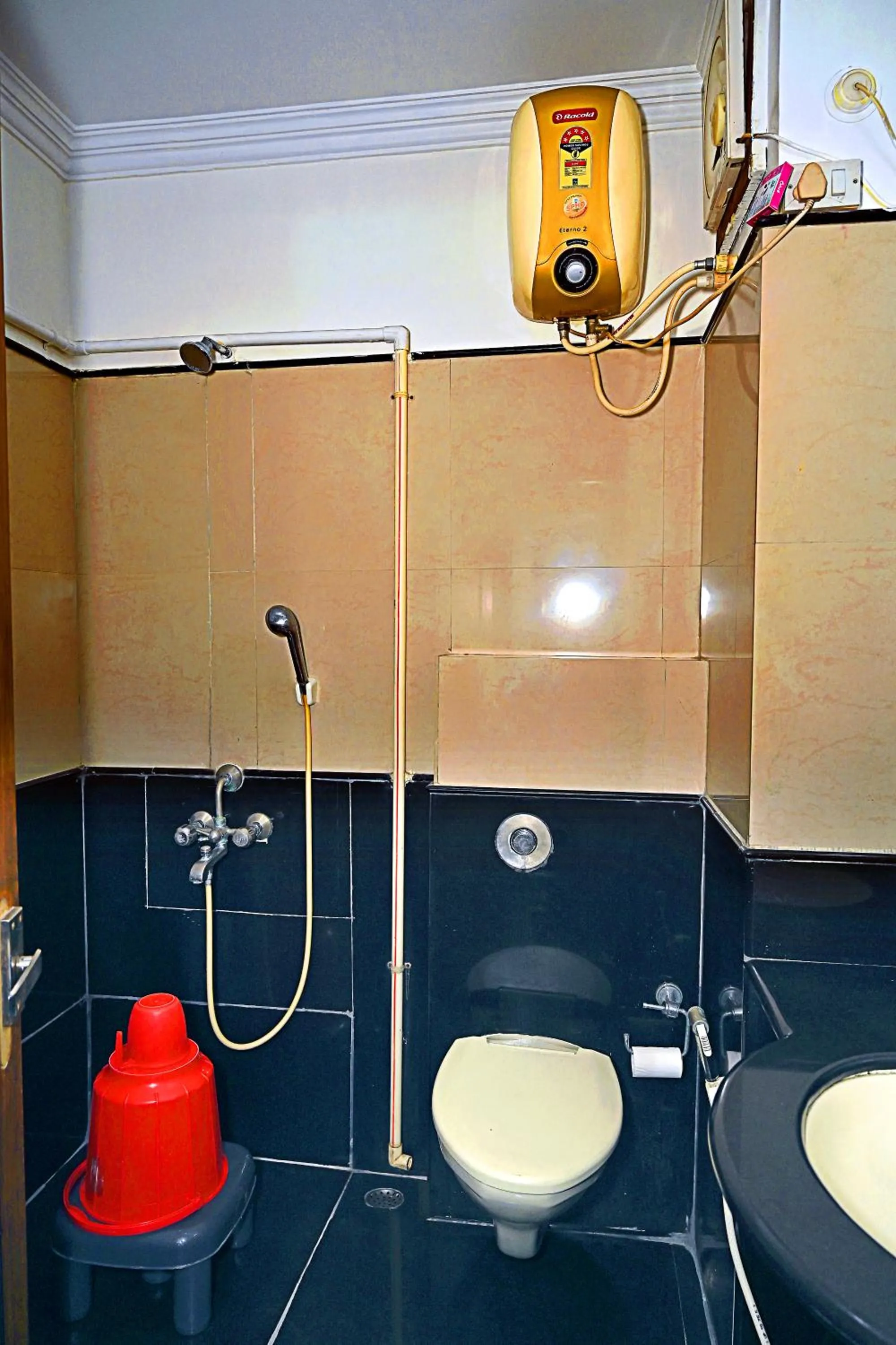 Bathroom in Hotel Rajhans International