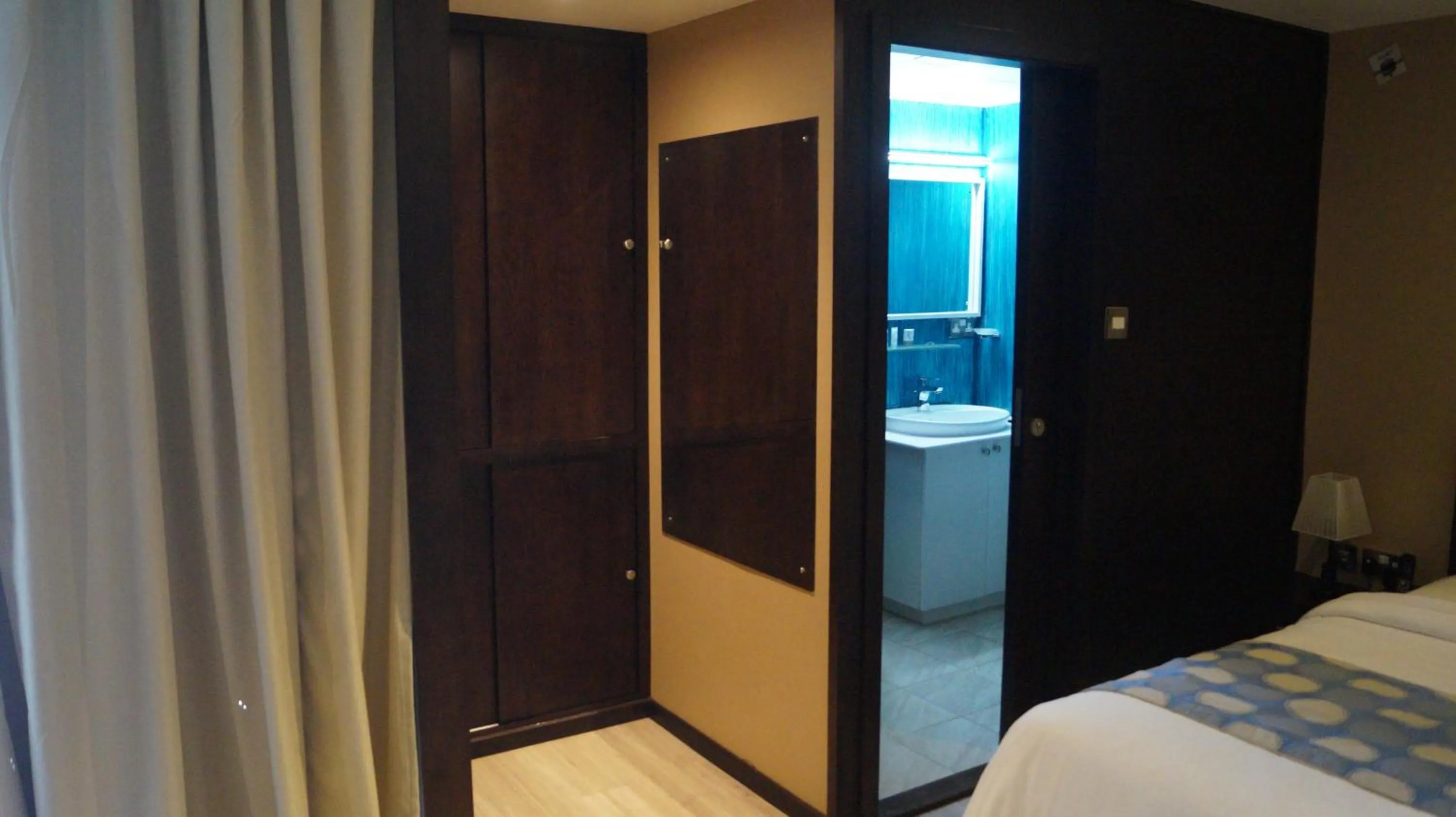Toilet, Bed in C Hotel