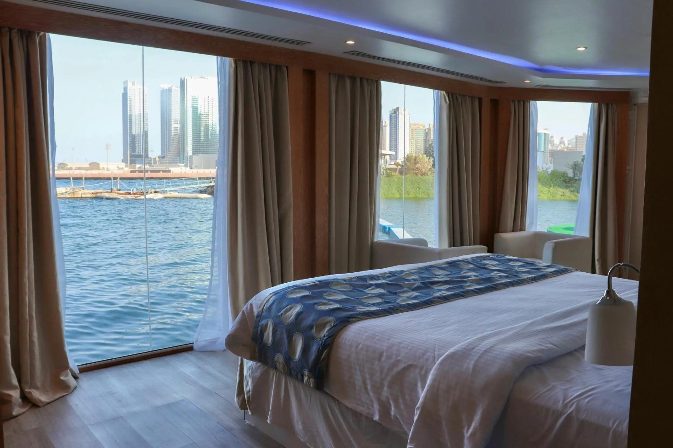 View (from property/room), Bed in C Hotel