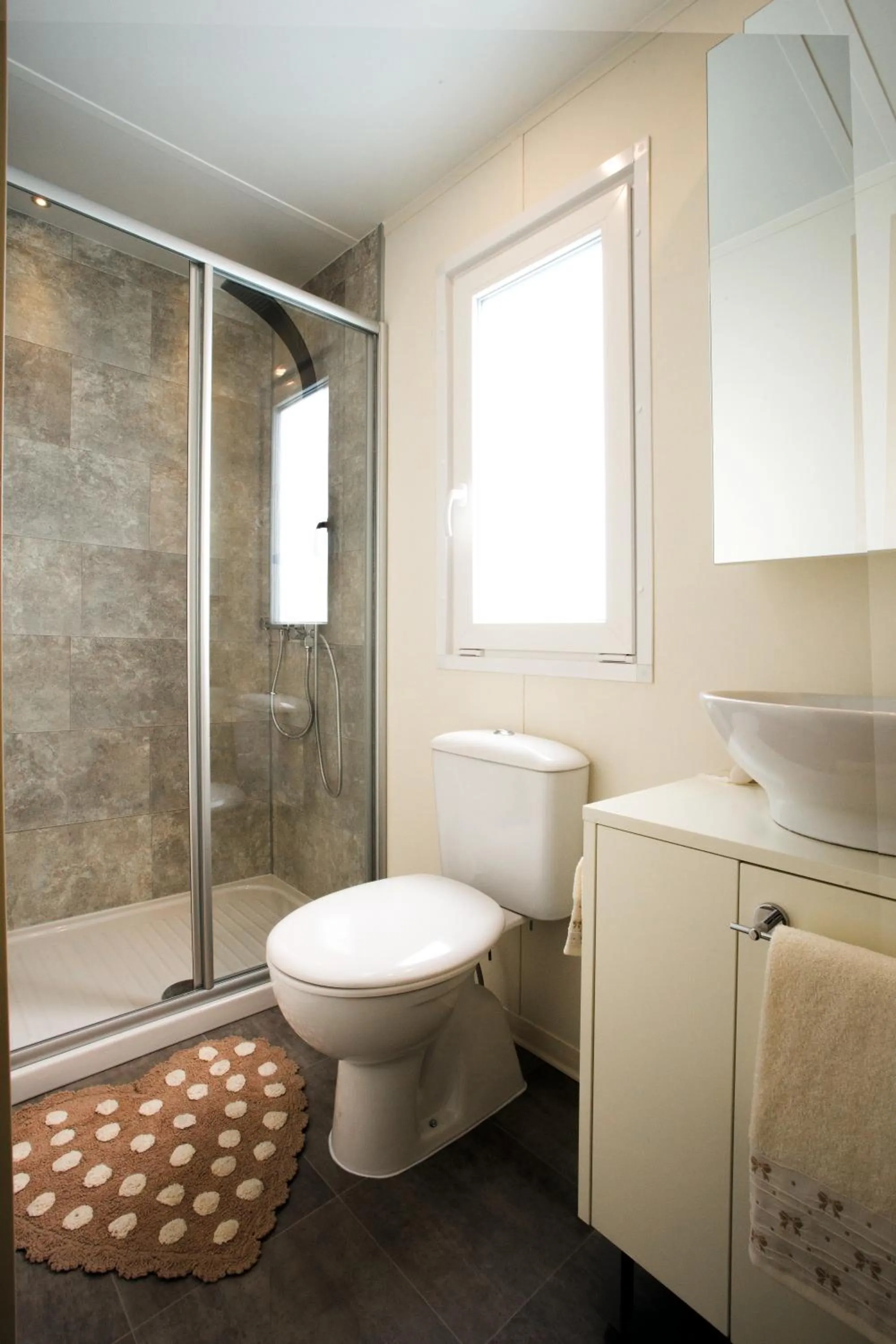 Bathroom in Mobile Homes - FKK Nudist Camping Solaris