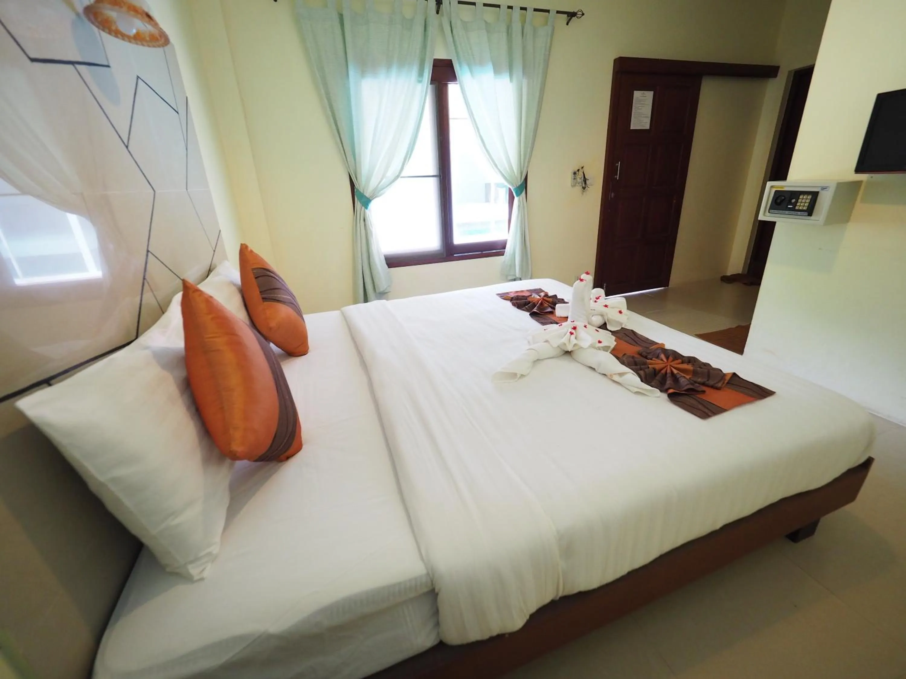 Bed in Lanta Fevrier Resort