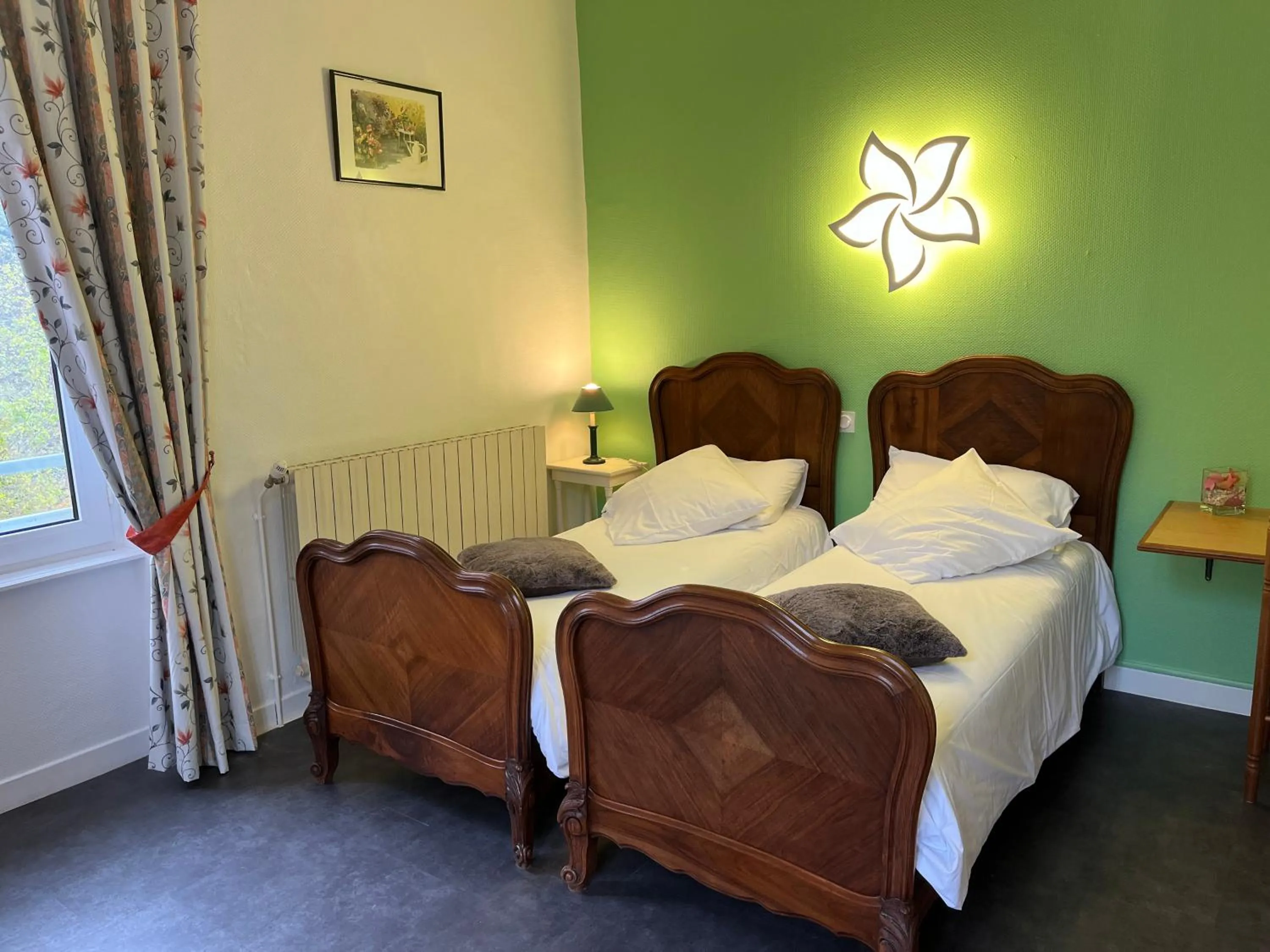 Bed in Château Lou Cante Perdrix