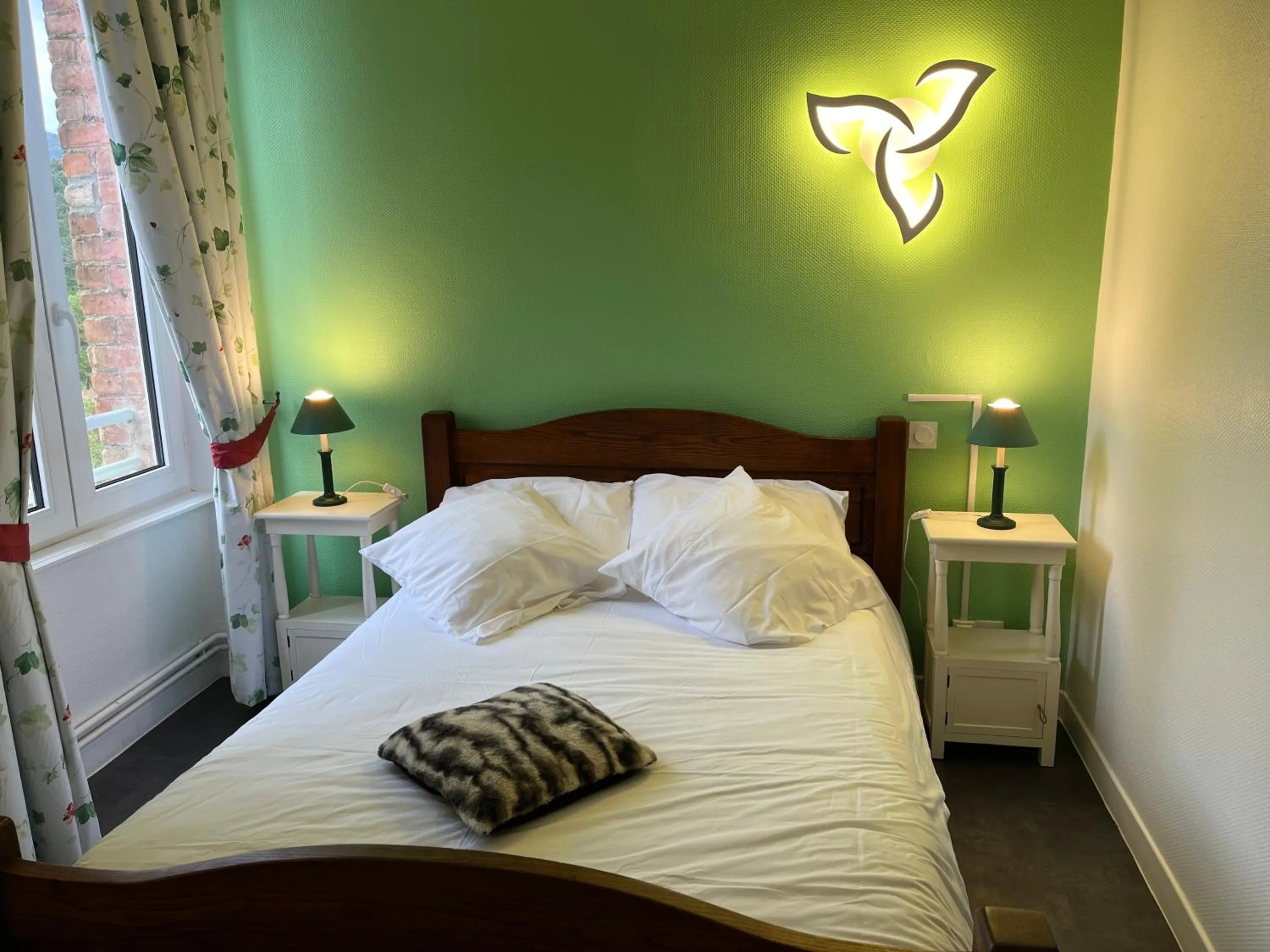 Bed in Château Lou Cante Perdrix