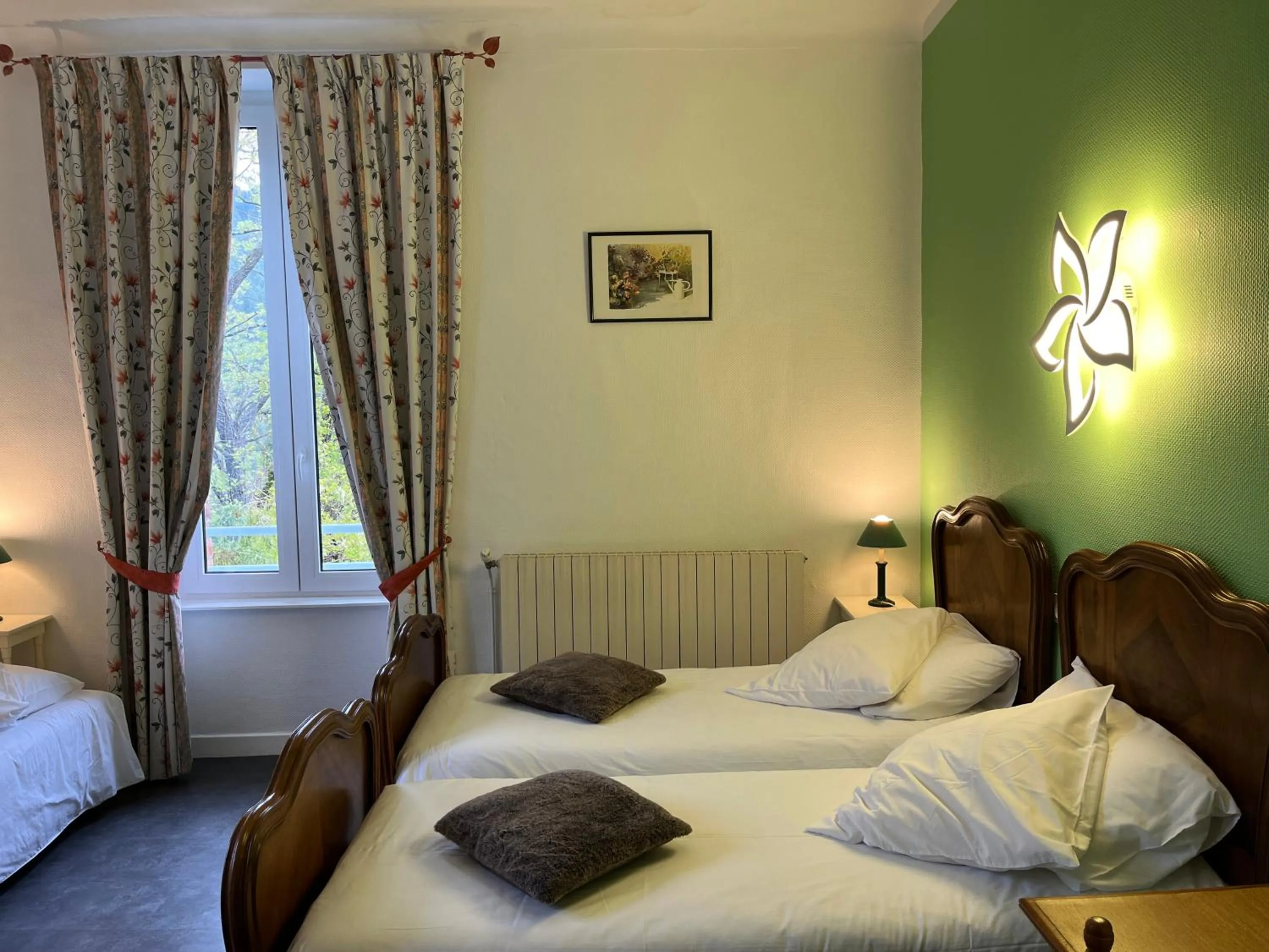 Bed in Château Lou Cante Perdrix