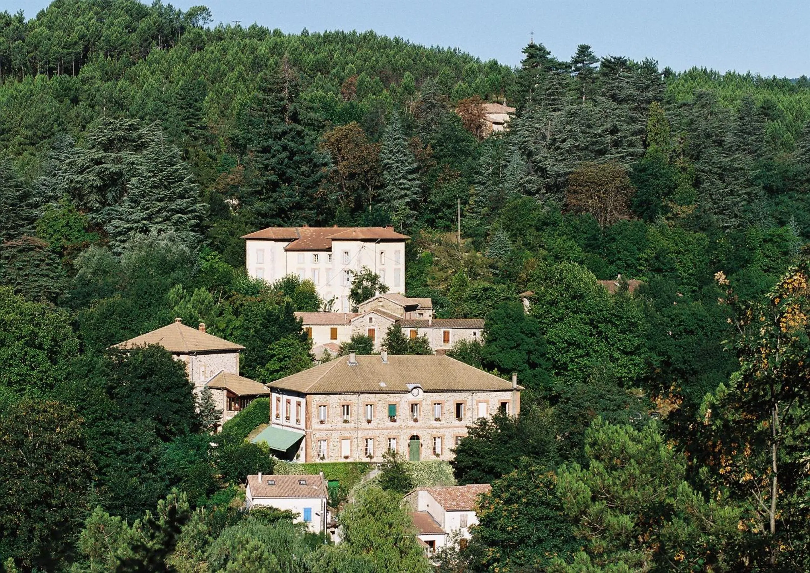 Landmark view in Château Lou Cante Perdrix
