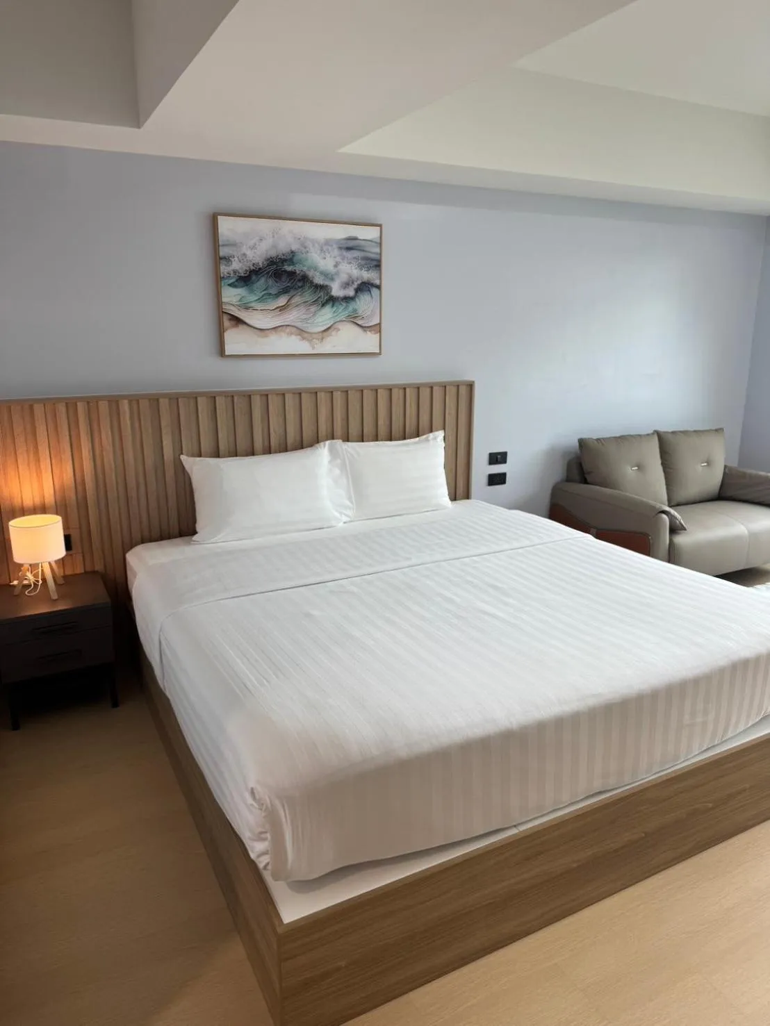 Bed in Eastpana Hotel - SHA Extra Plus