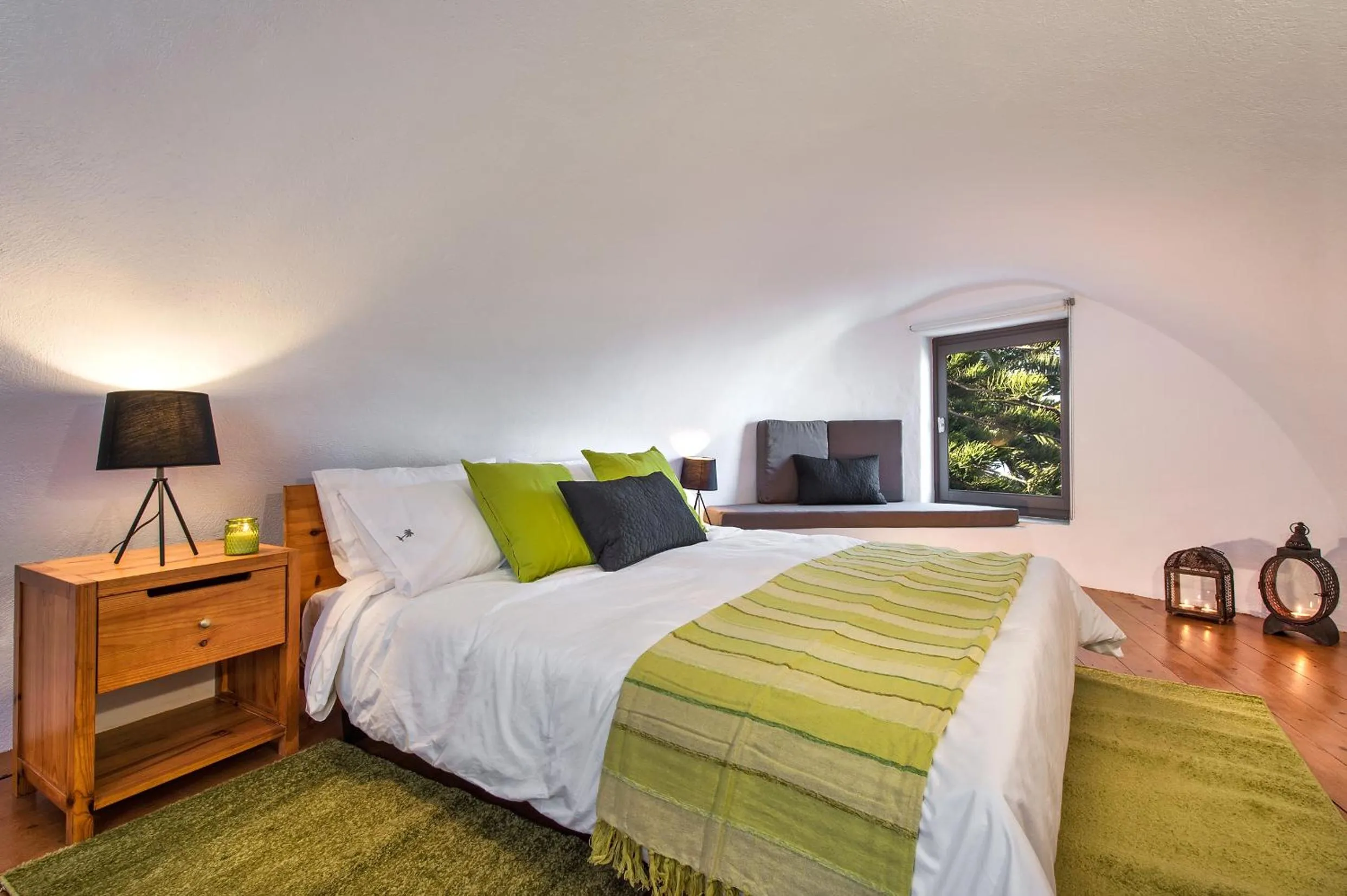 Bedroom in Old Vourvoulos Houses
