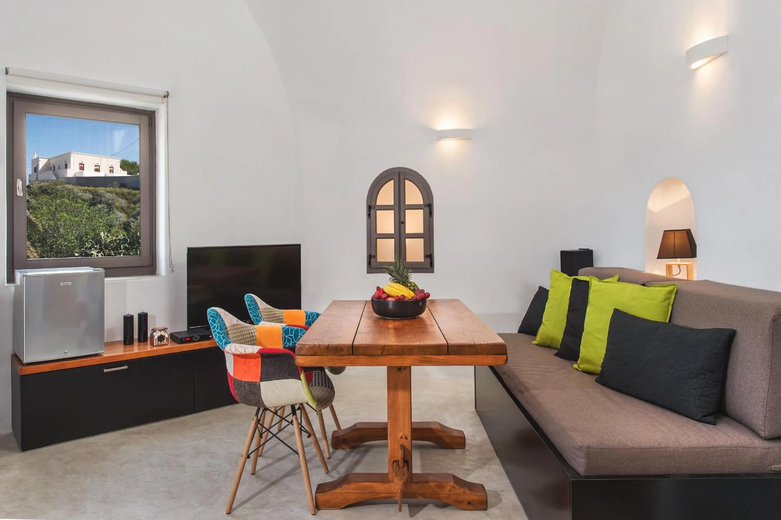 Living room in Old Vourvoulos Houses