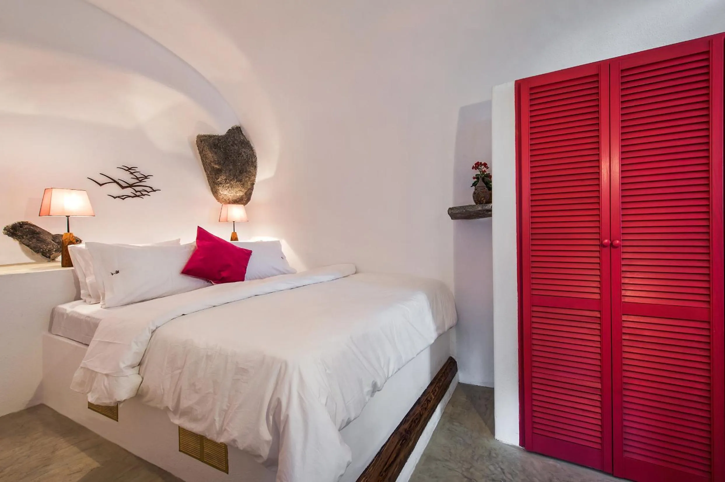 Bedroom in Old Vourvoulos Houses