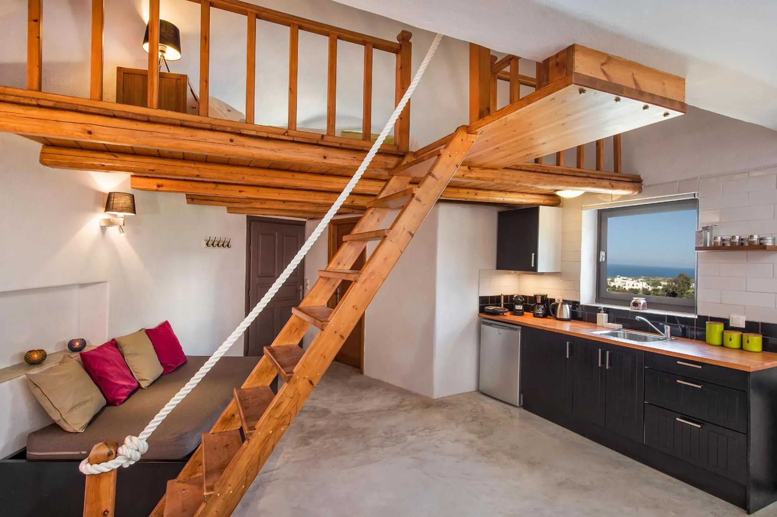 Living room in Old Vourvoulos Houses