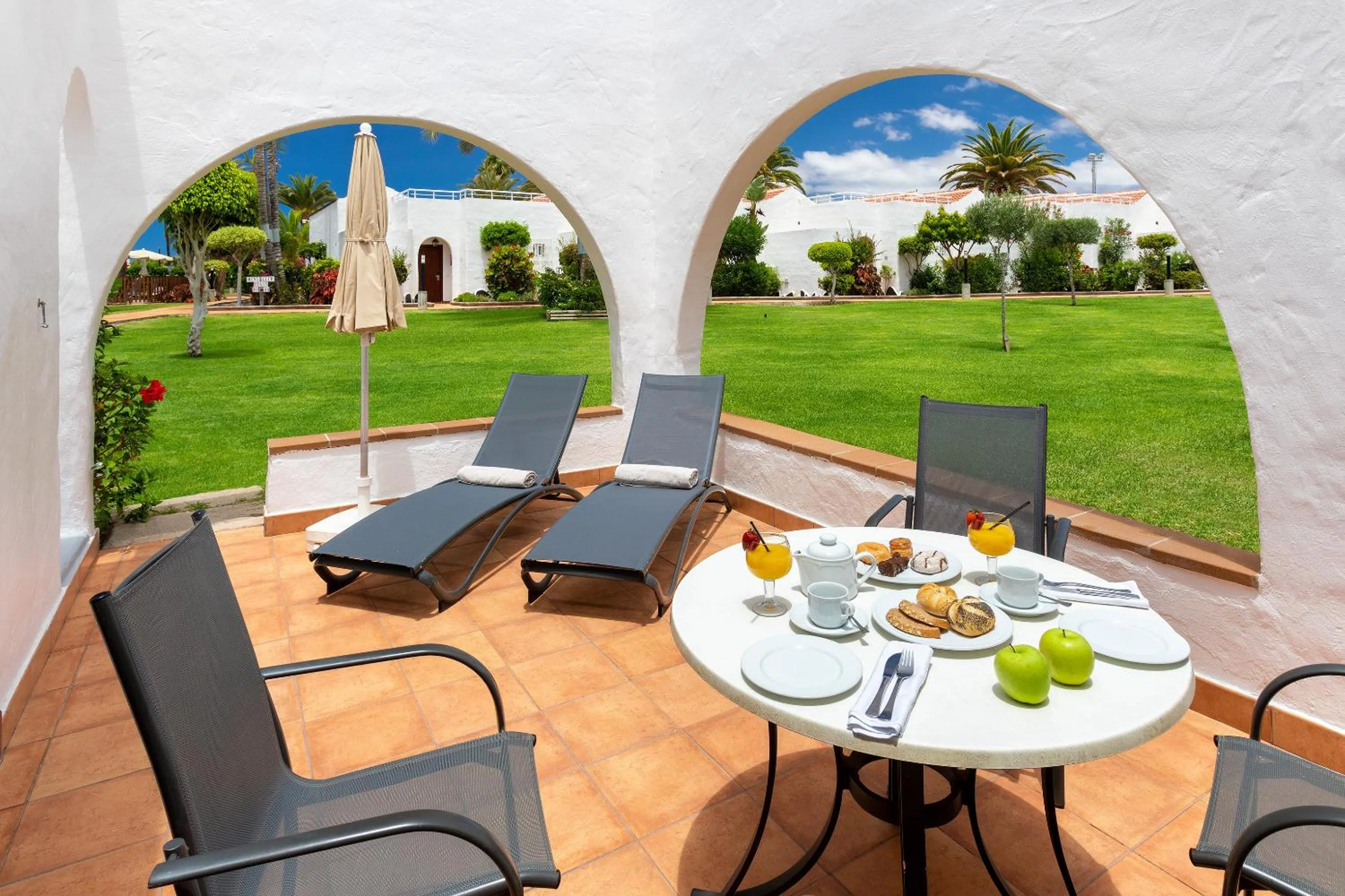 Patio in Sol Barbacan