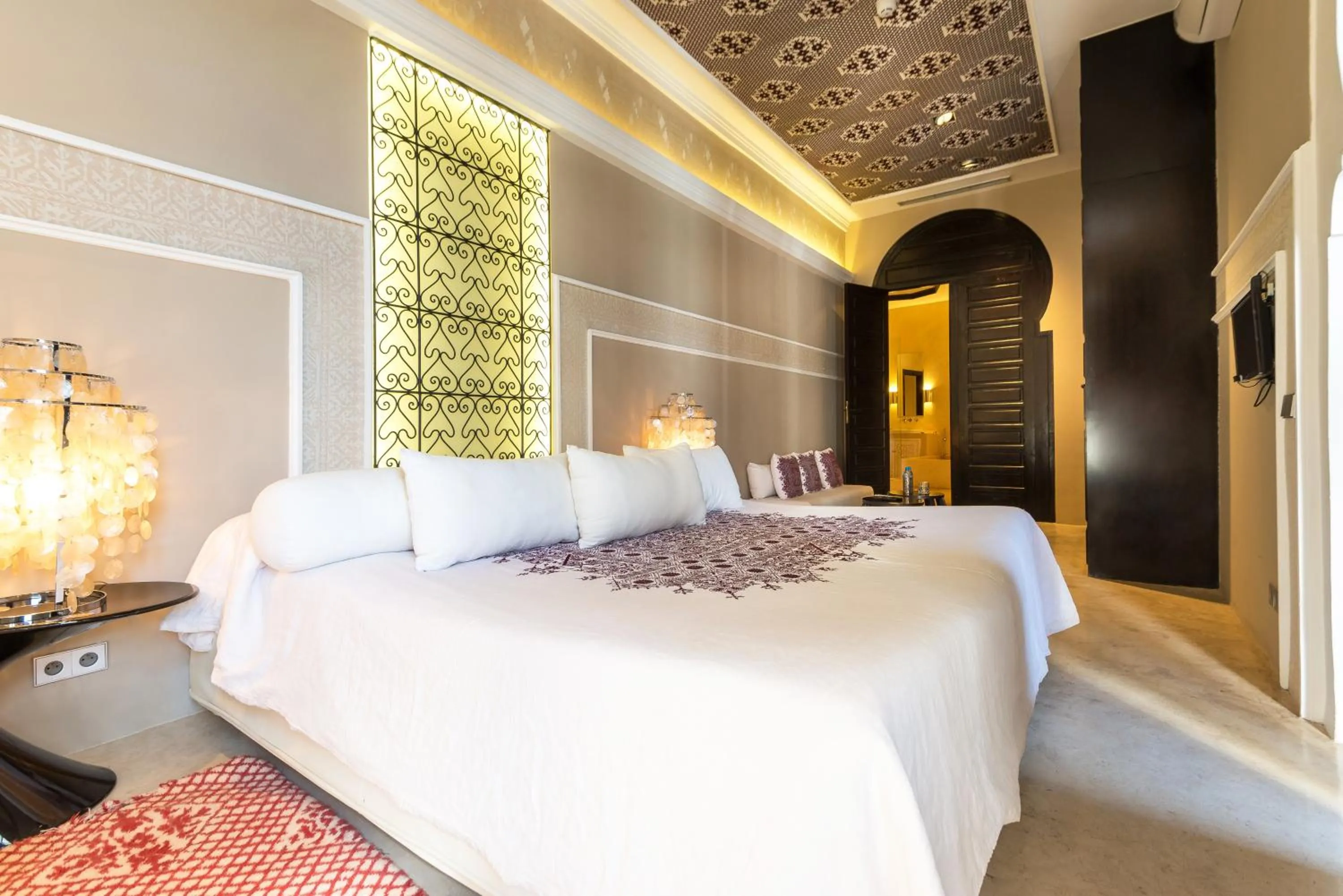 Bed in Riad Elisa & Spa