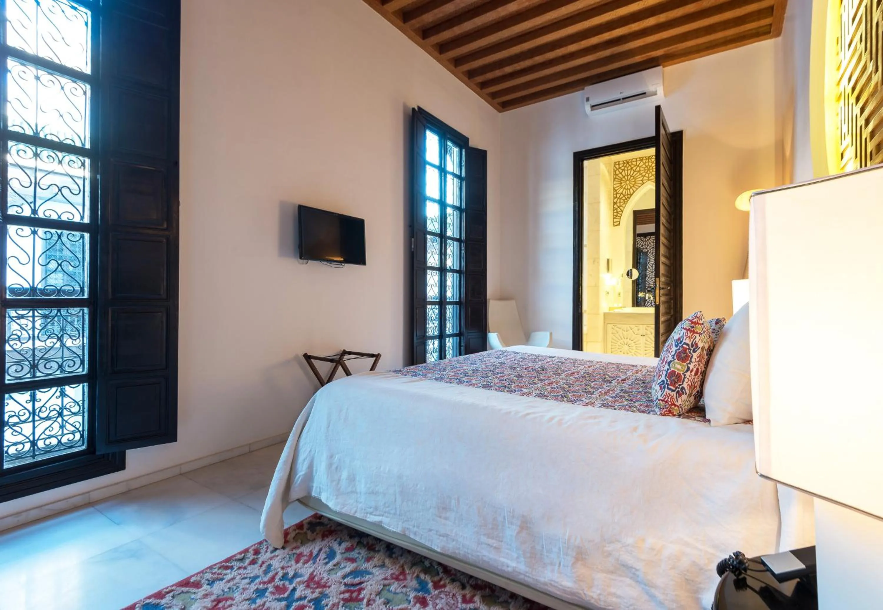 Photo of the whole room, Bed in Riad Elisa & Spa