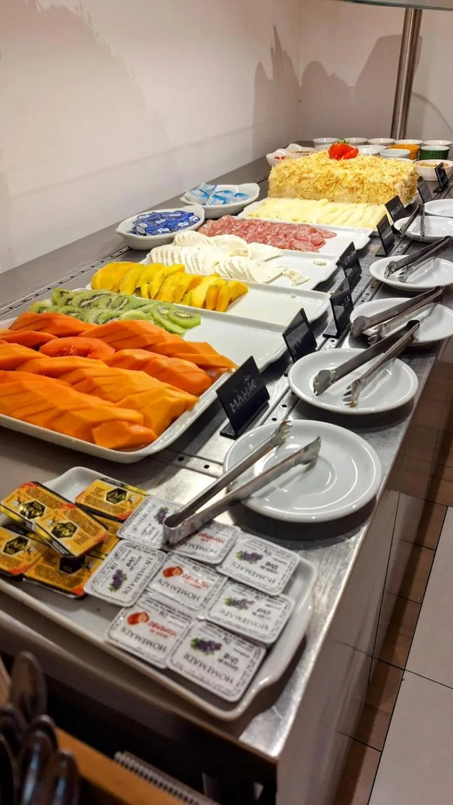 Restaurant/places to eat in Matiz Multi Suites