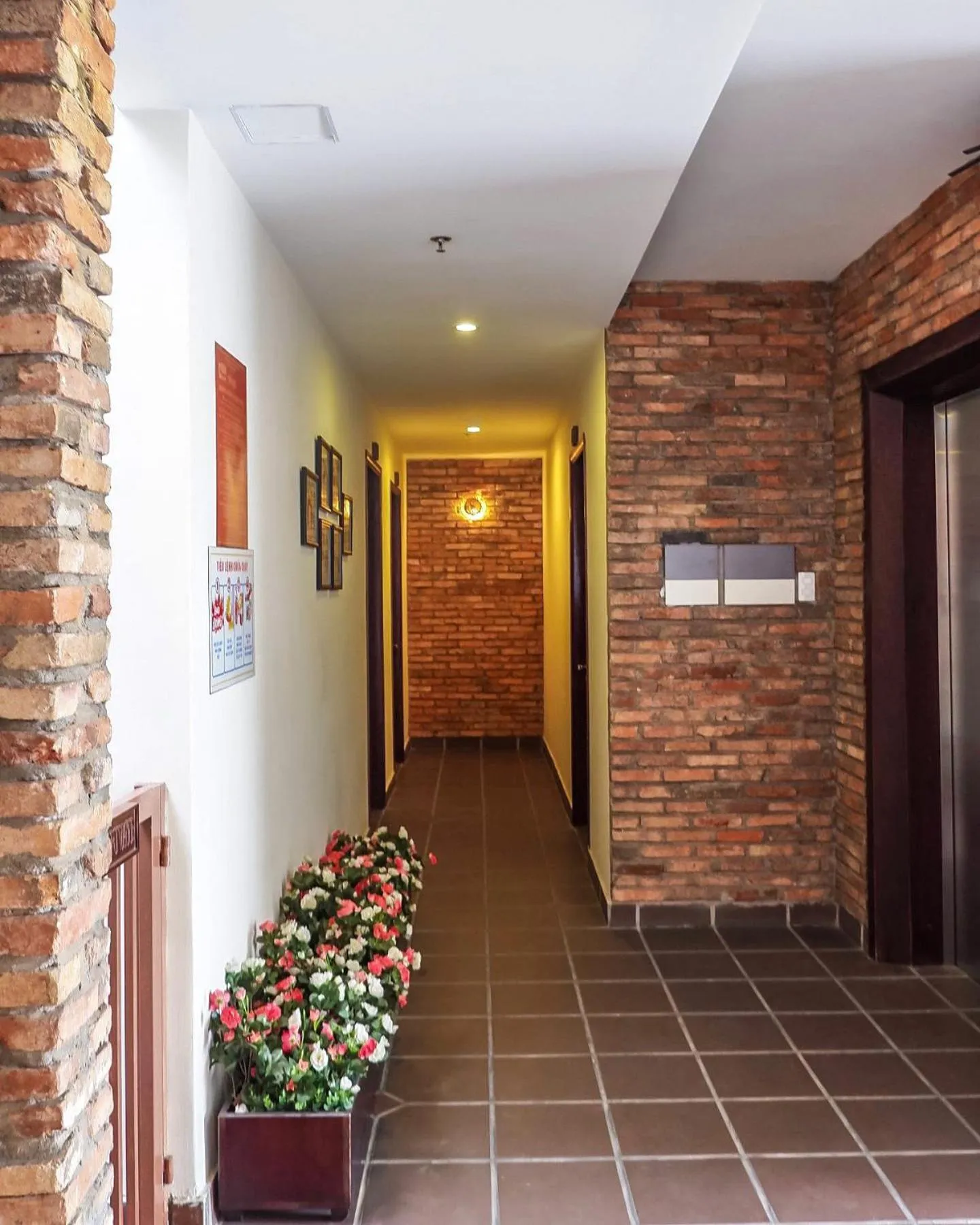 Facade/entrance in Ananas Family Hotel