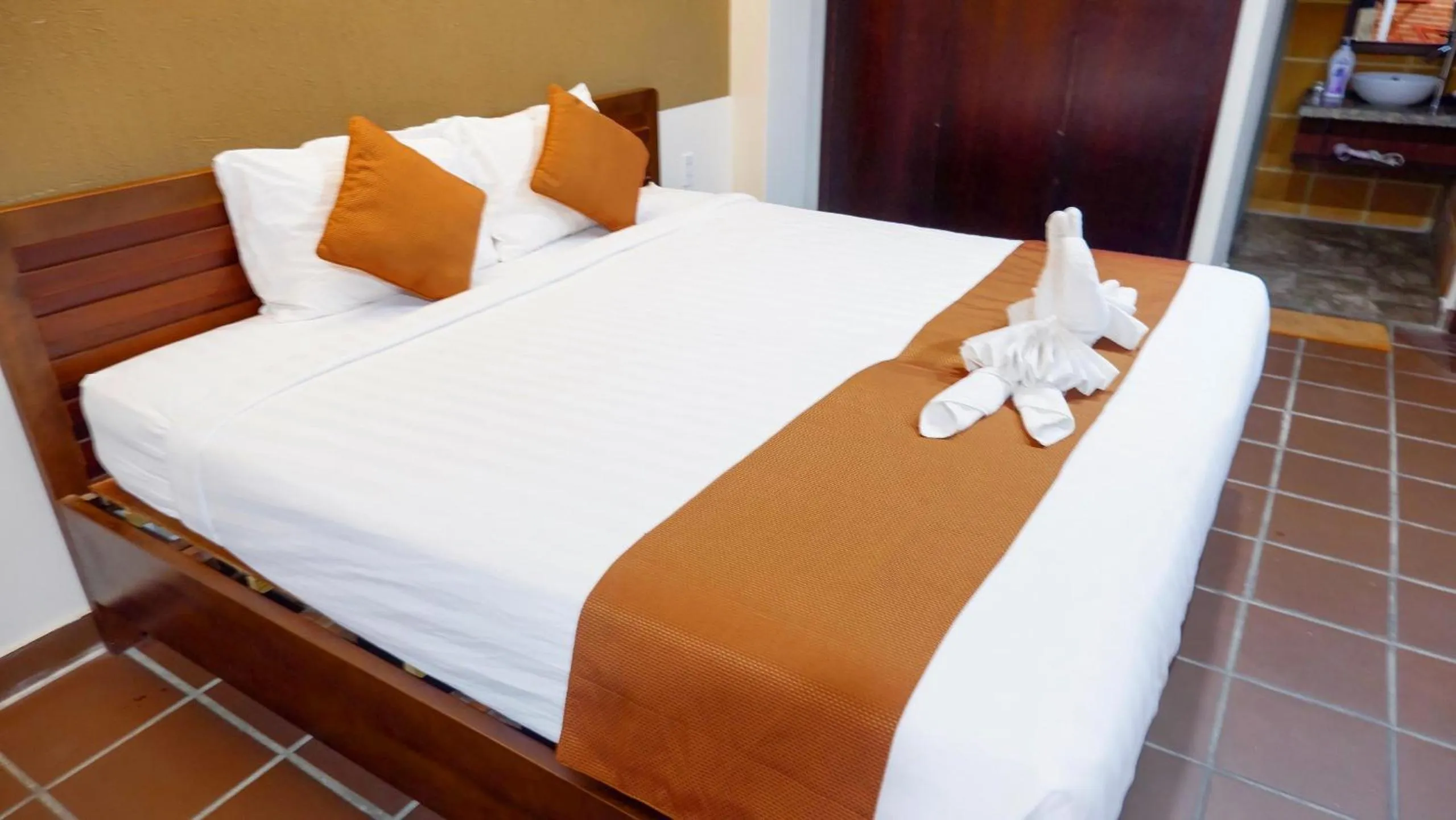 Bed in Ananas Family Hotel