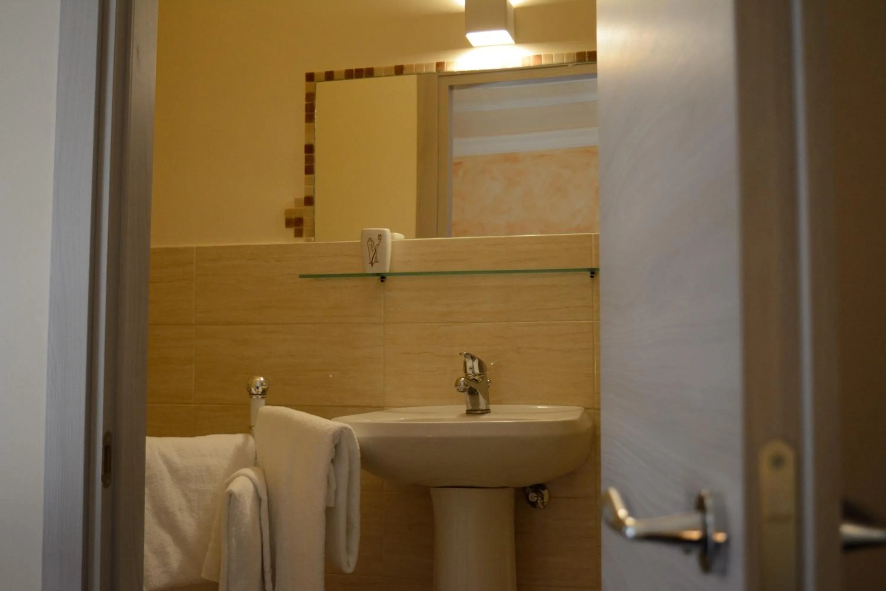 Bathroom in Catania Etnea Bed and breakfast