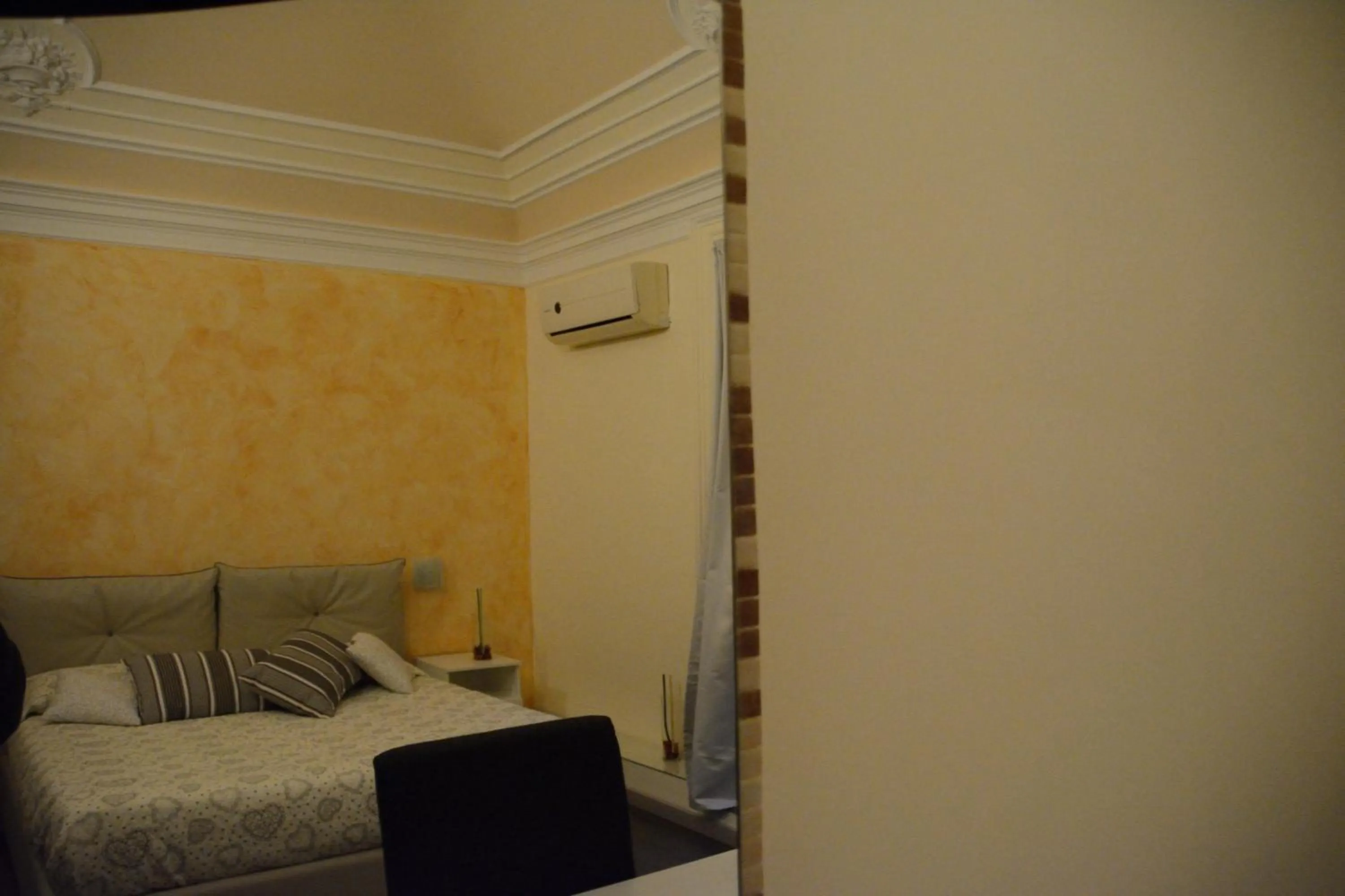 Photo of the whole room, Bed in Catania Etnea Bed and breakfast