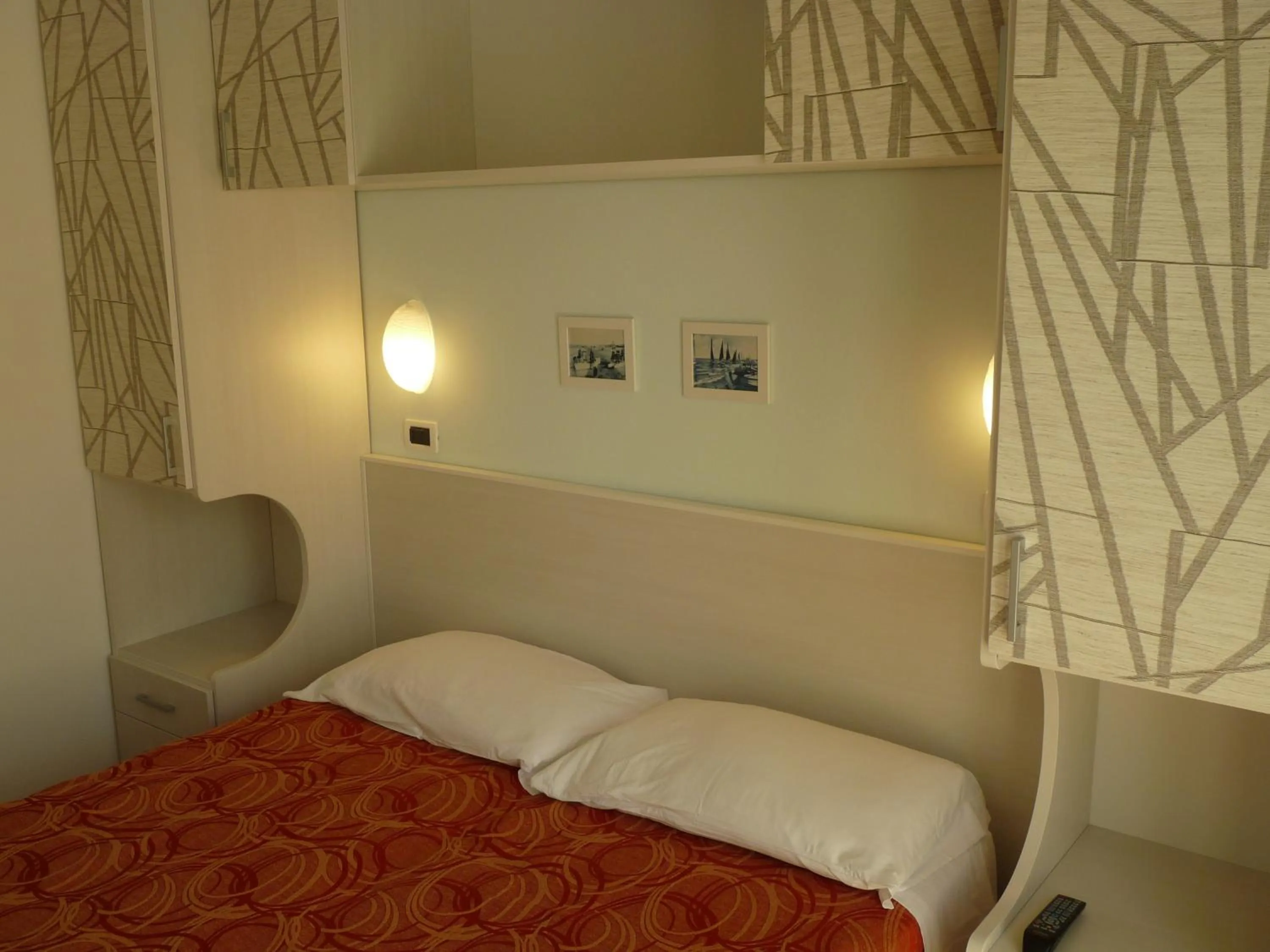 Bed in Hotel Haarlem