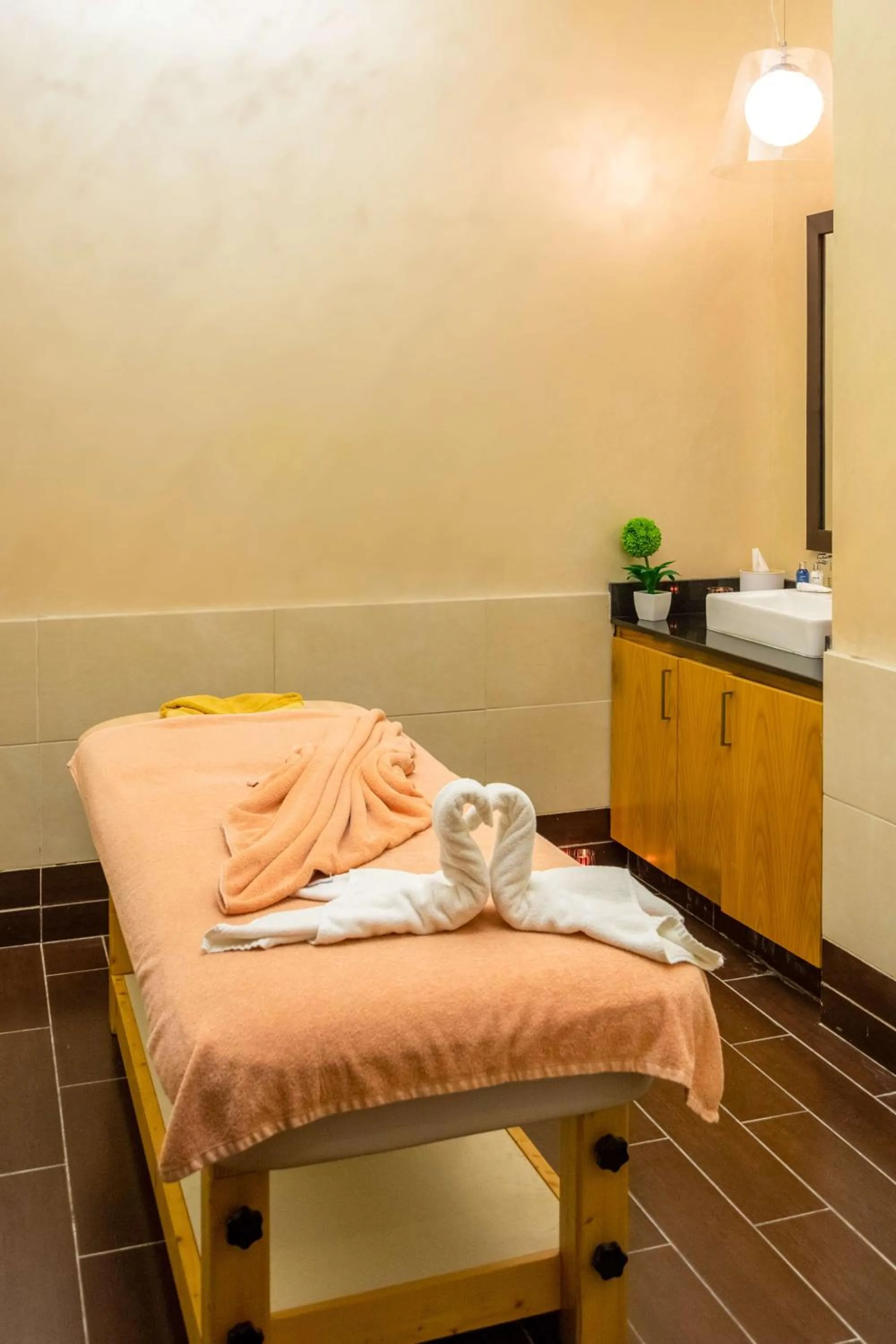 Spa and wellness centre/facilities in Radisson Blu Hotel & Resort, Sohar